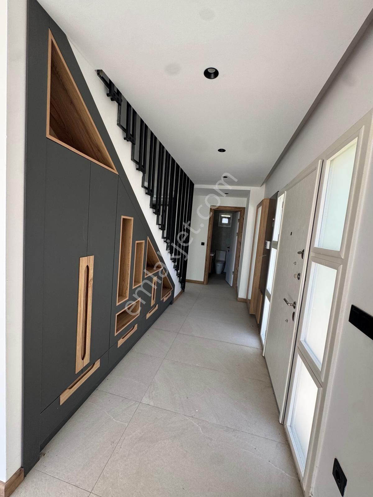 🌅 Ege & Yunan Adaları Cepheli Özel Arsalı Havuzlu 4+1 Tripleks Villa - Görsel 15