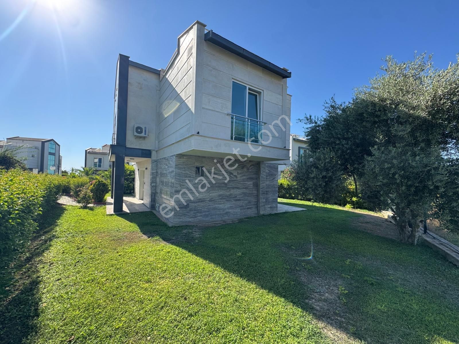 🌅 Ege & Yunan Adaları Cepheli Özel Arsalı Havuzlu 4+1 Tripleks Villa - Görsel 5