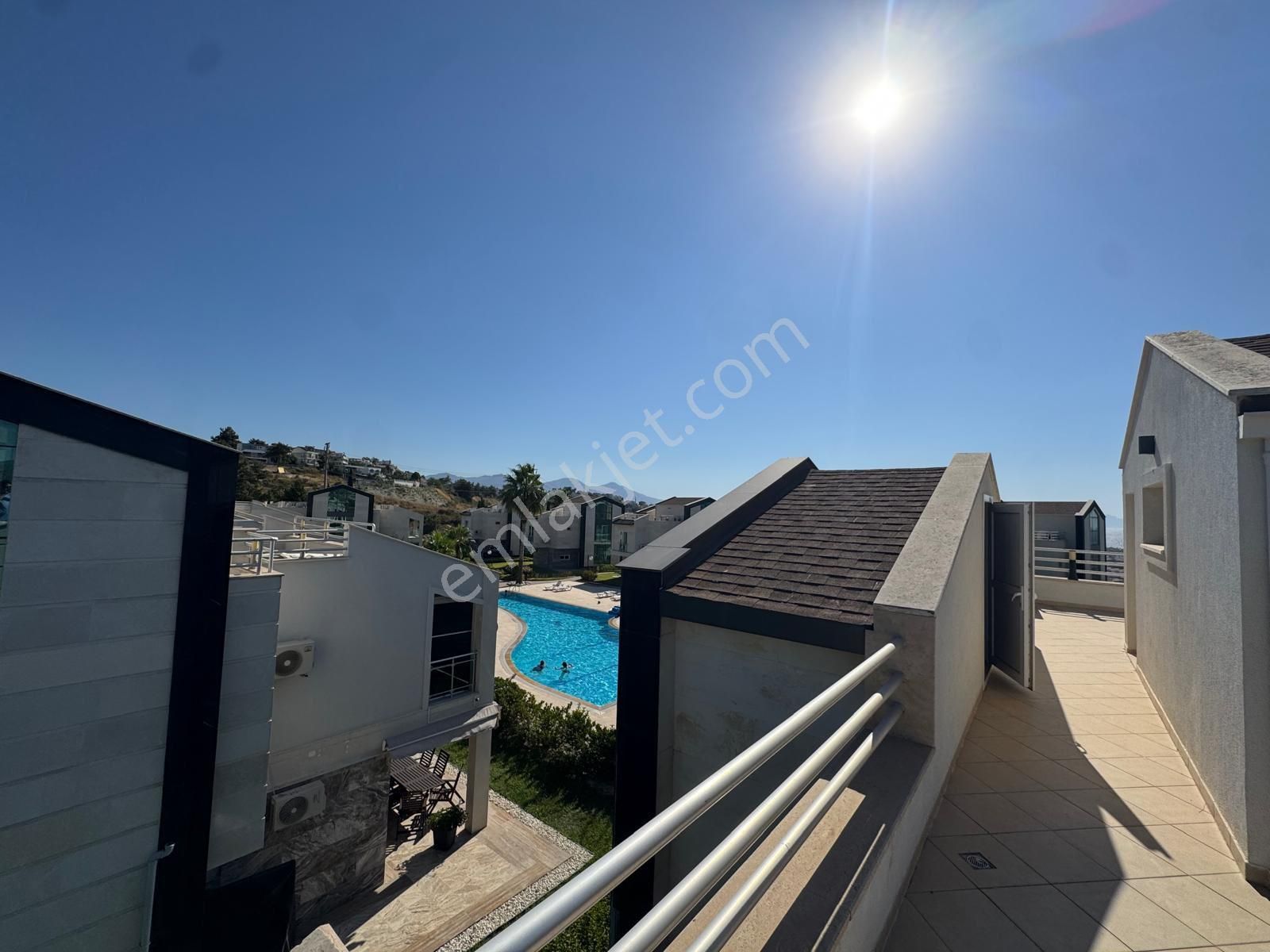 🌅 Ege & Yunan Adaları Cepheli Özel Arsalı Havuzlu 4+1 Tripleks Villa - Görsel 32