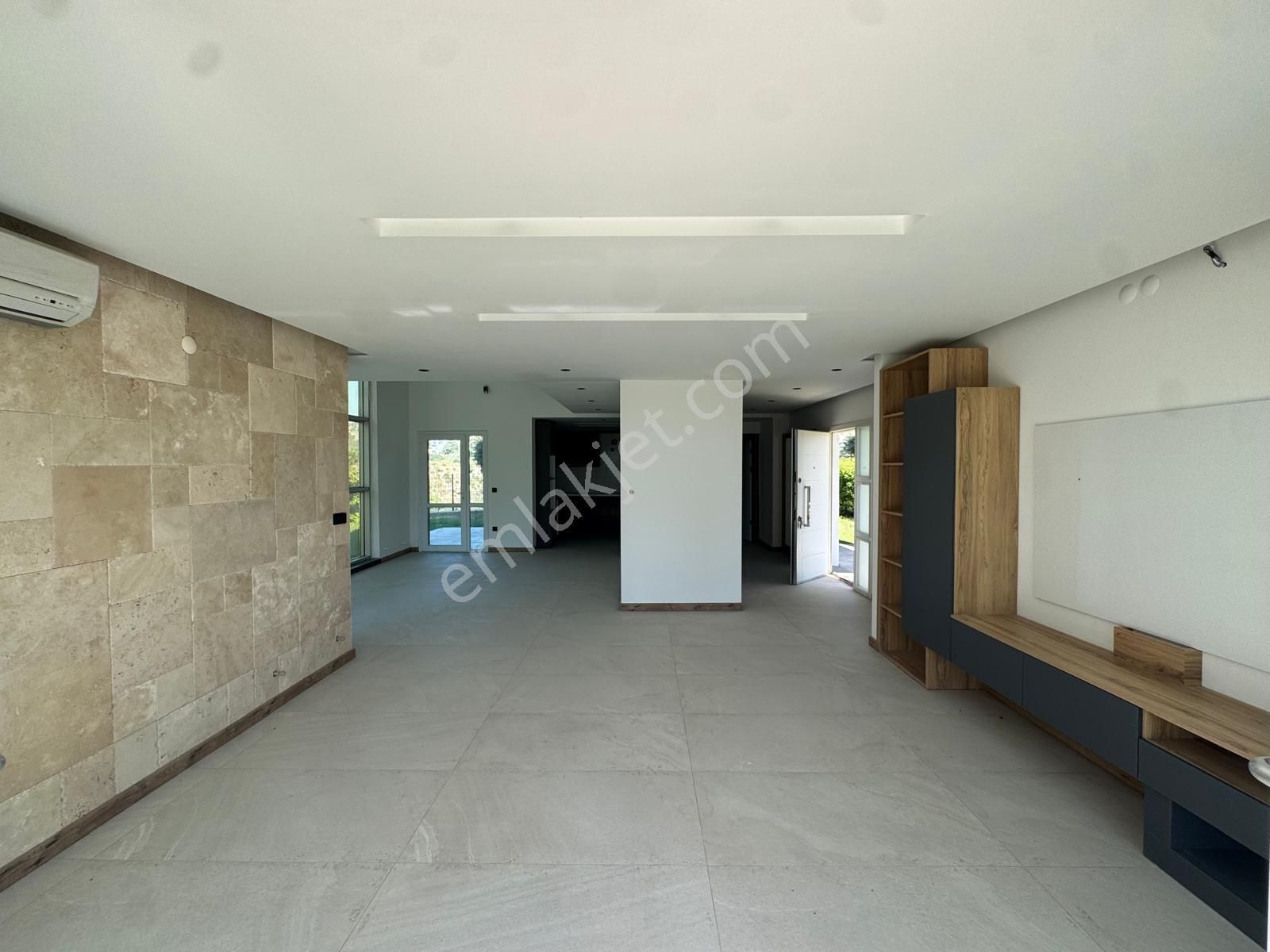 🌅 Ege & Yunan Adaları Cepheli Özel Arsalı Havuzlu 4+1 Tripleks Villa - Görsel 9