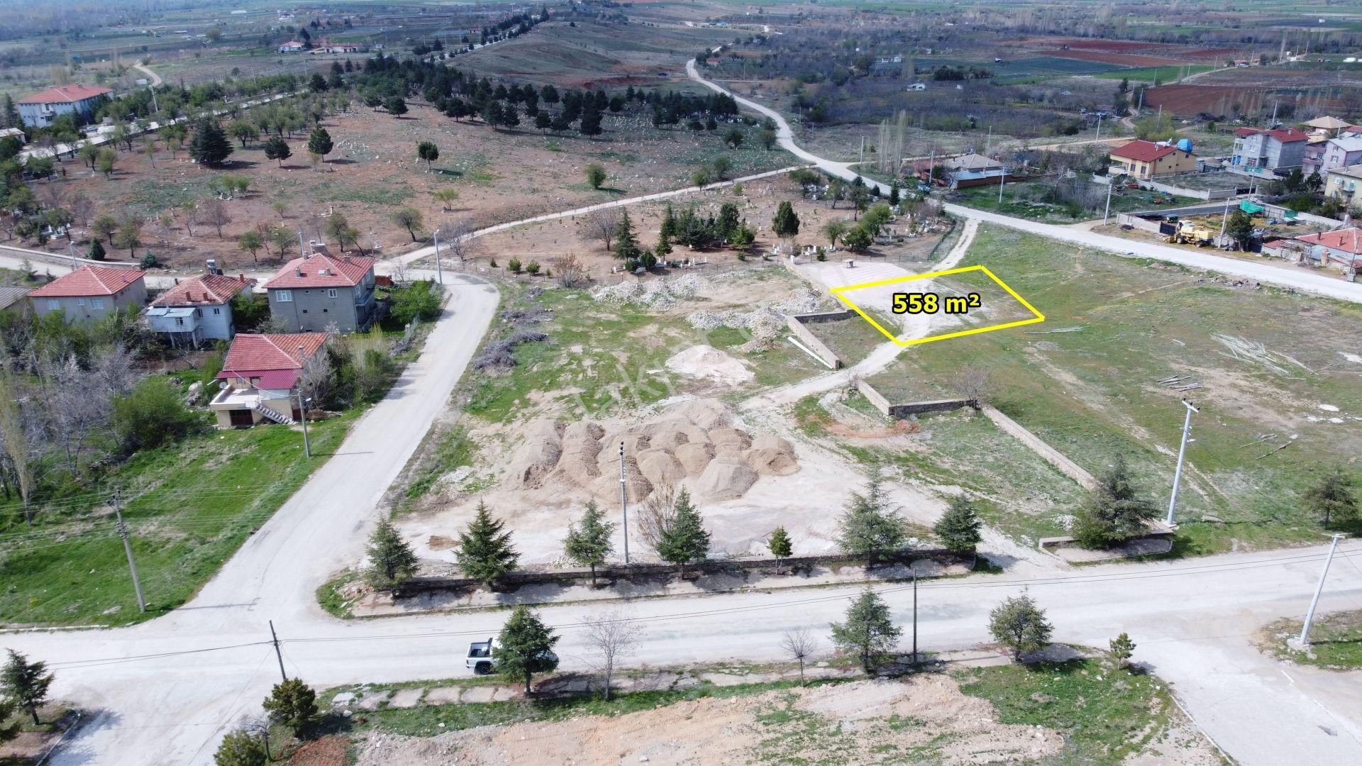 Hüyük Çavuş Mahallesinde 558 M2 Müstkail Tapulu Konut İmarlı Arsa - Görsel 7