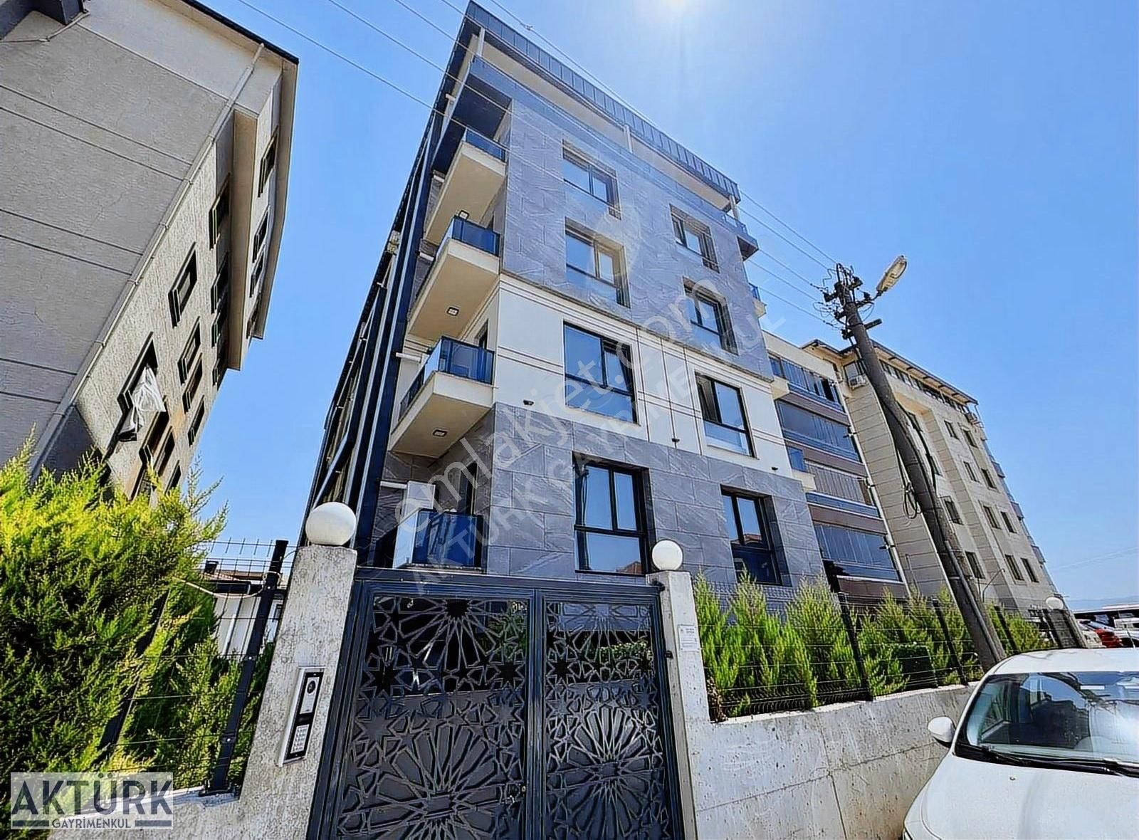 Aktürk Gayrimenkul'den Merkezi Konumlu Fırsat 2+1 Lüks Daire - Görsel 11