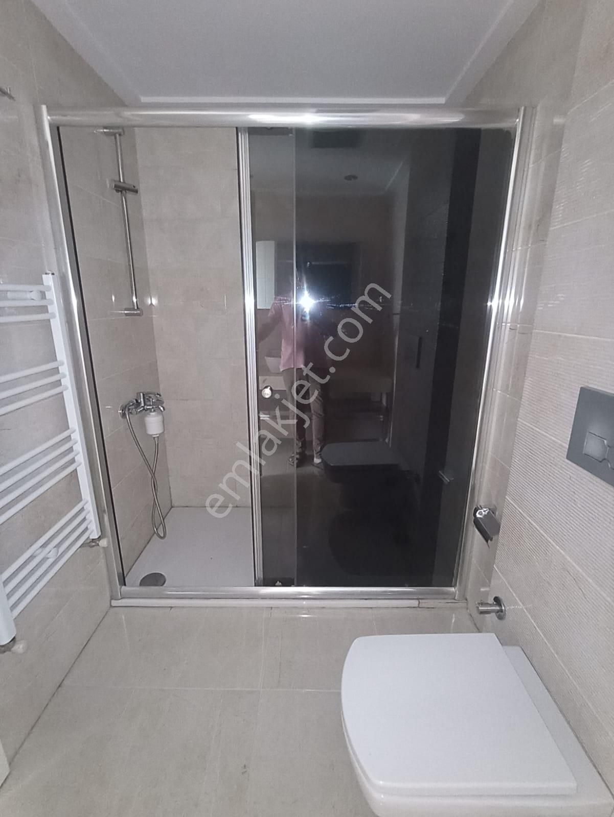 Türkmenbaşı Bulvarında Yüzme Havuzlu Sosyal Yaşam Alanlı Güvenlikli Kapalı Otoparklı 4+1 Lüks Daire - Görsel 30