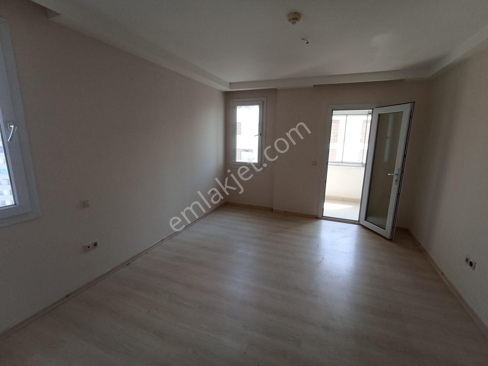 Türkmenbaşı Bulvarında Yüzme Havuzlu Sosyal Yaşam Alanlı Güvenlikli Kapalı Otoparklı 4+1 Lüks Daire - Görsel 35