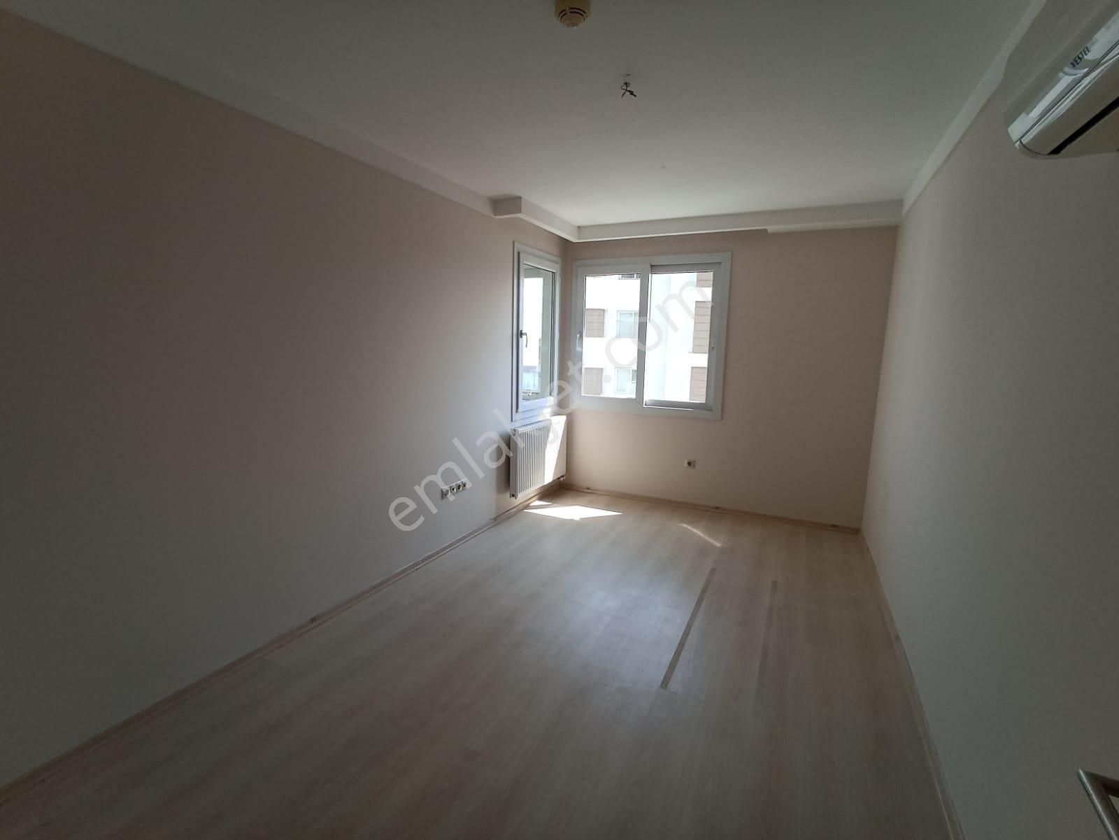 Türkmenbaşı Bulvarında Yüzme Havuzlu Sosyal Yaşam Alanlı Güvenlikli Kapalı Otoparklı 4+1 Lüks Daire - Görsel 5