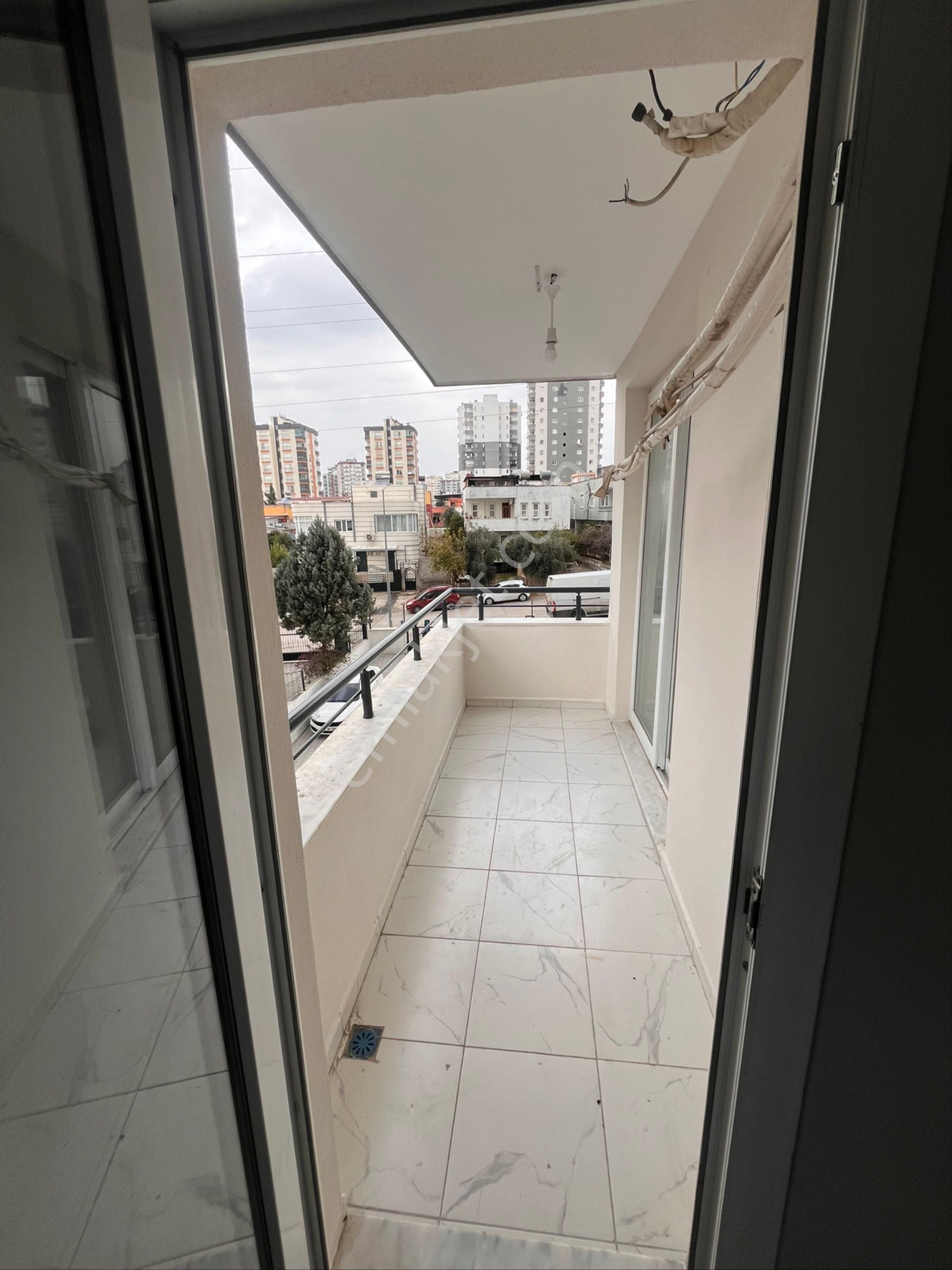 Müstakil Tadında Çift Banyolu K.mutfak Giyinme Odalı 3+1 Yapılı Daire - Görsel 8