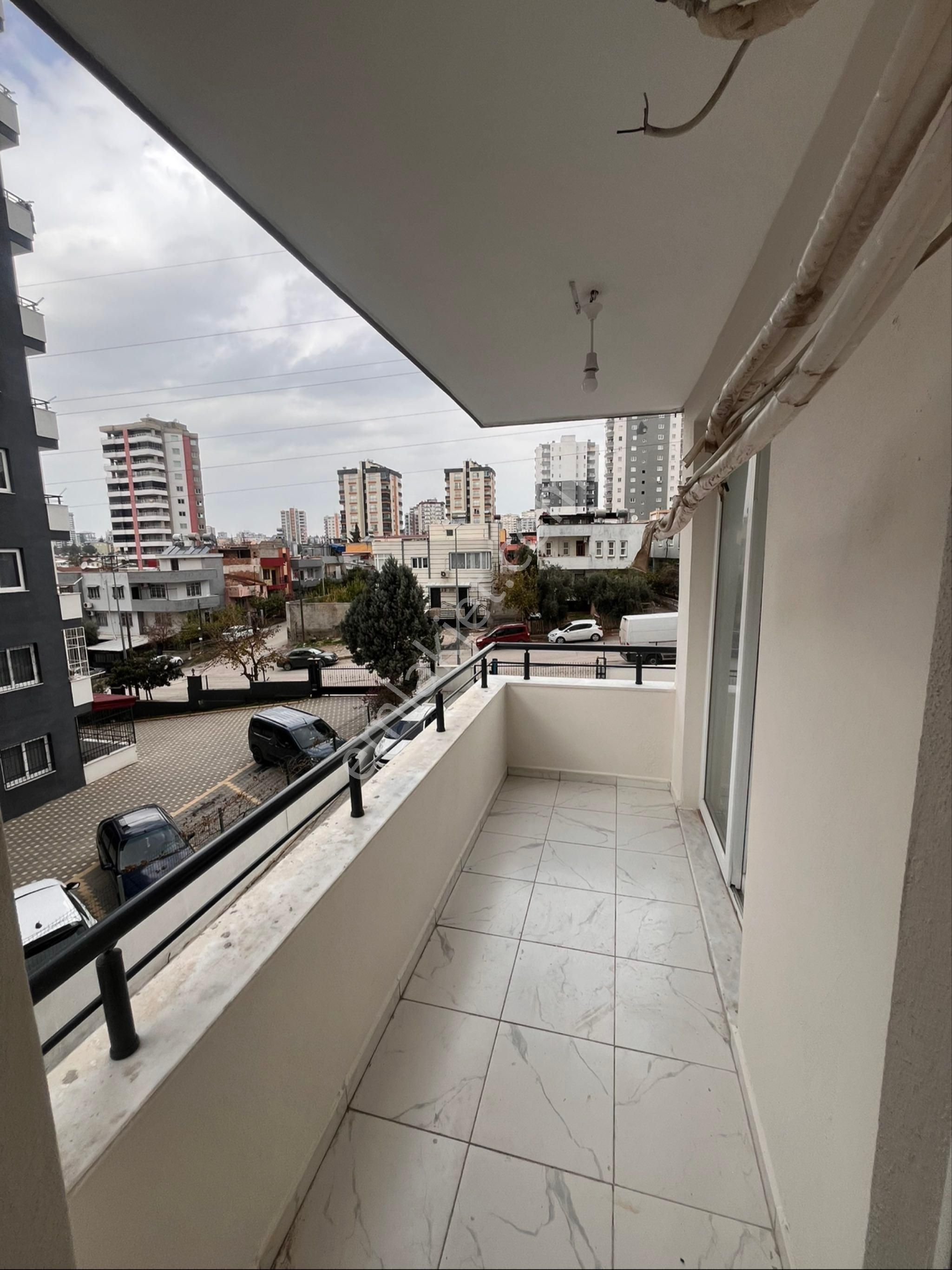 Müstakil Tadında Çift Banyolu K.mutfak Giyinme Odalı 3+1 Yapılı Daire - Görsel 9