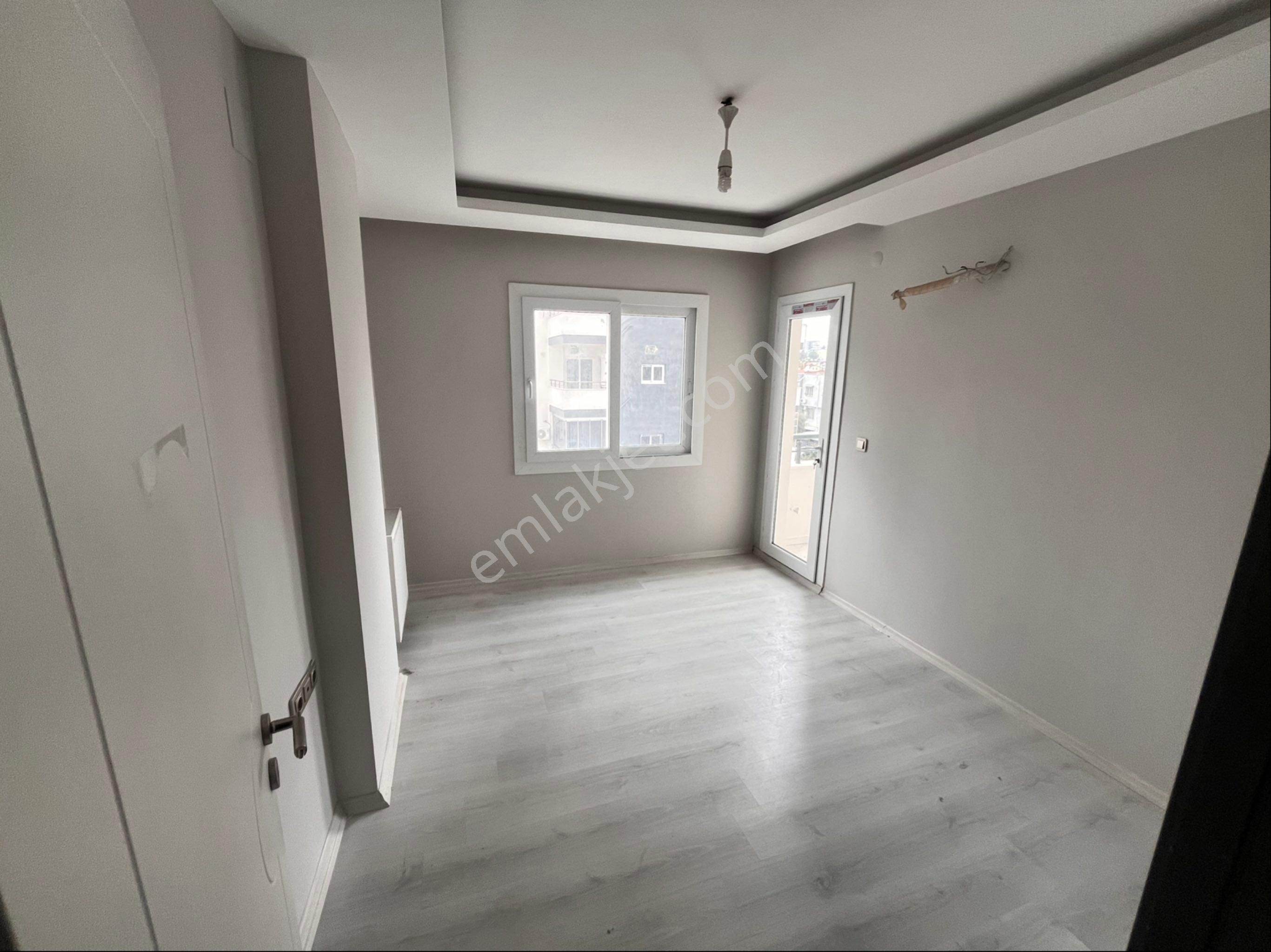 Müstakil Tadında Çift Banyolu K.mutfak Giyinme Odalı 3+1 Yapılı Daire - Görsel 6