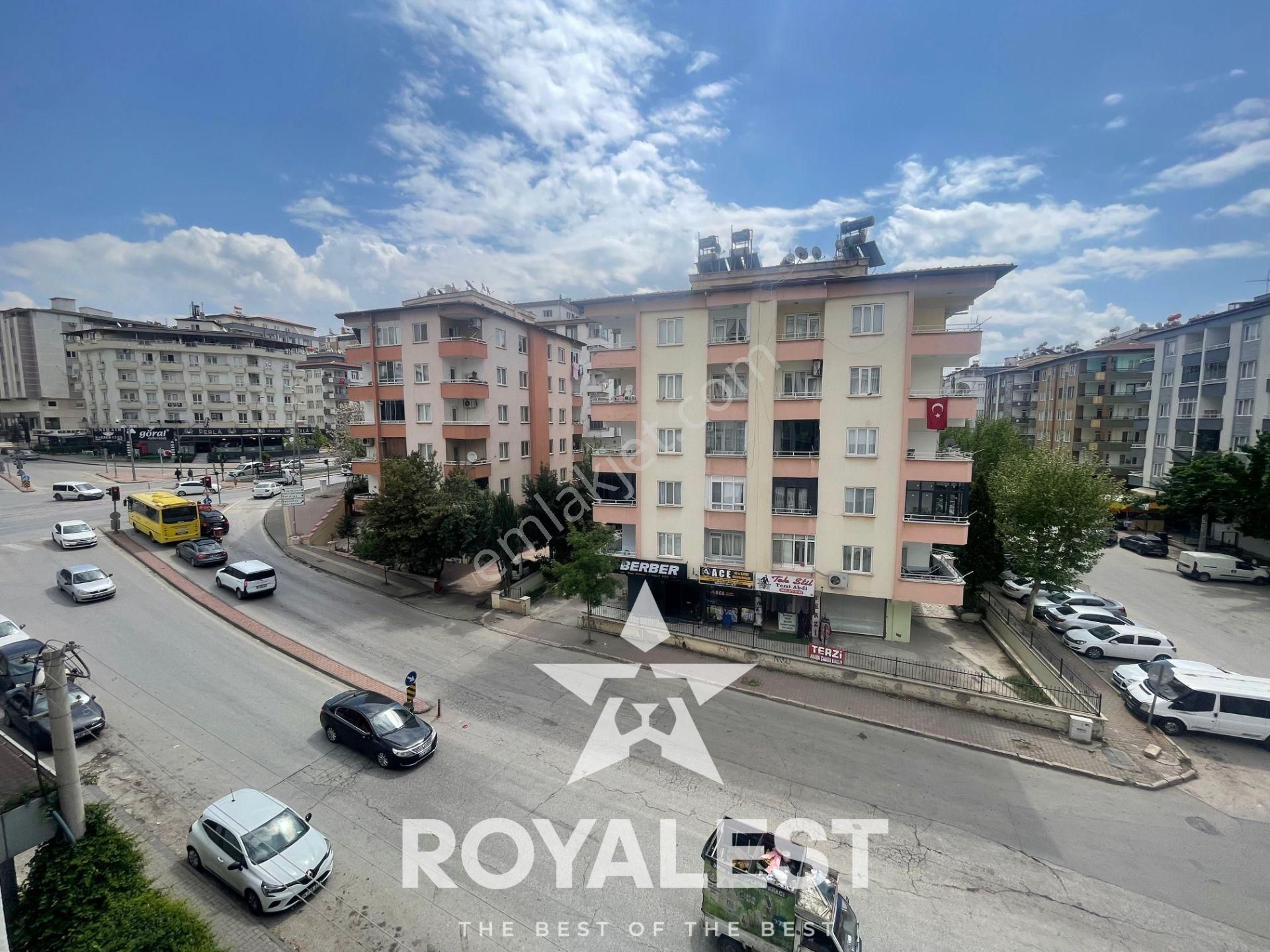 Royalestten Kaçırılmayacak Arakat Balkonlu Eşyalı Tramvaya Sıfır - Görsel 12