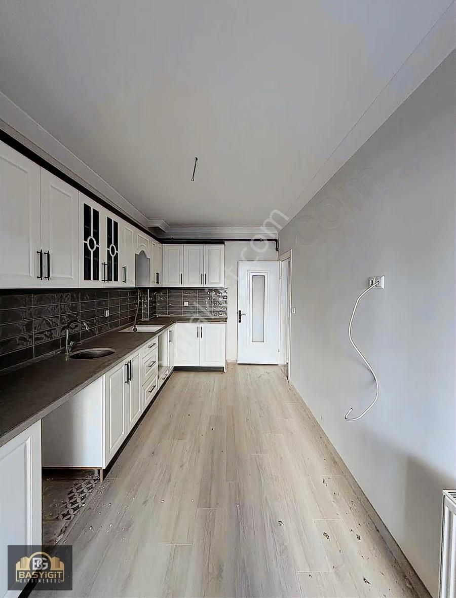 Ulucami Mah.gazi Okulu Yakını 3+1,140 M2 Satılık Sıfır Daire - Görsel 6