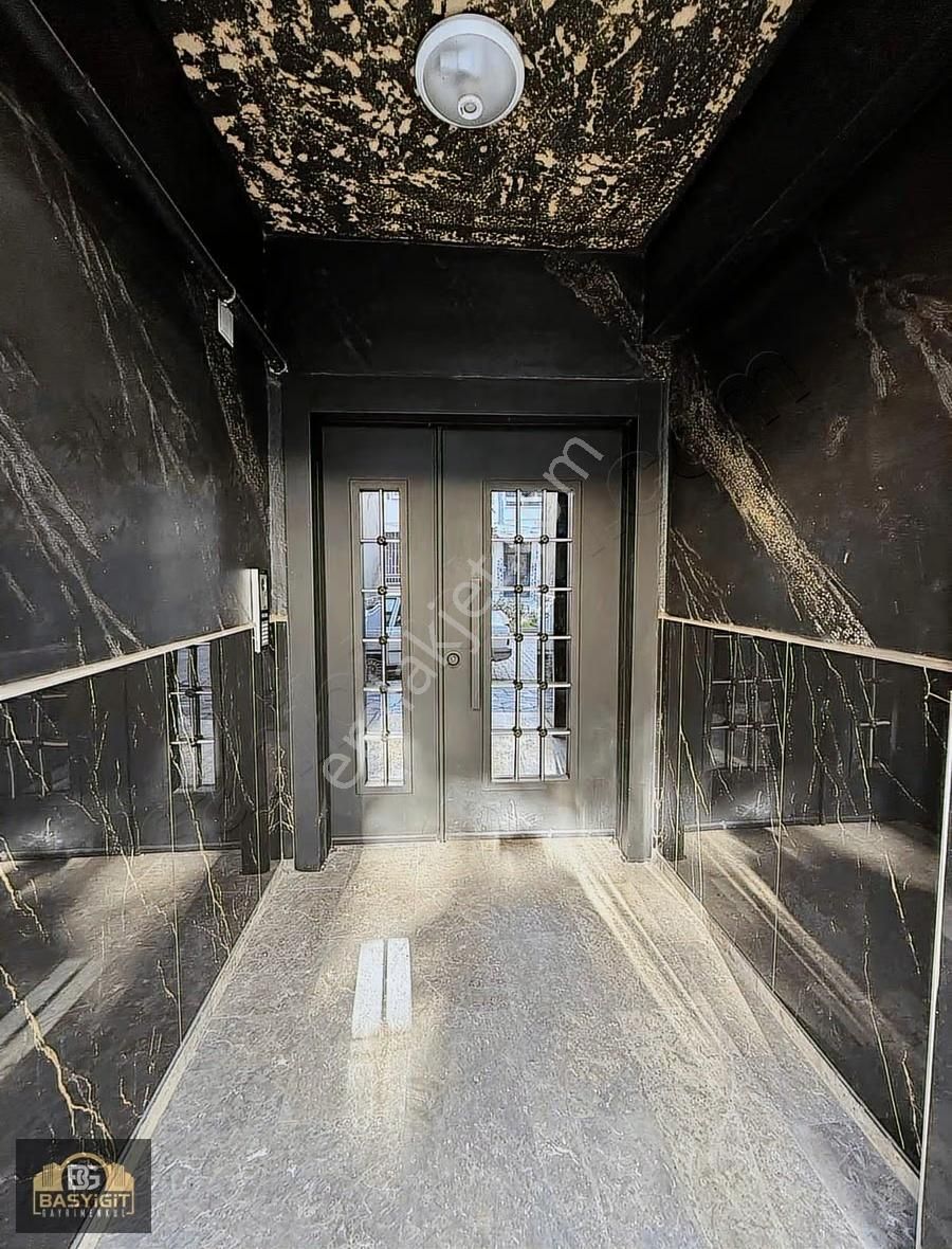 Ulucami Mah.gazi Okulu Yakını 3+1,140 M2 Satılık Sıfır Daire - Görsel 18