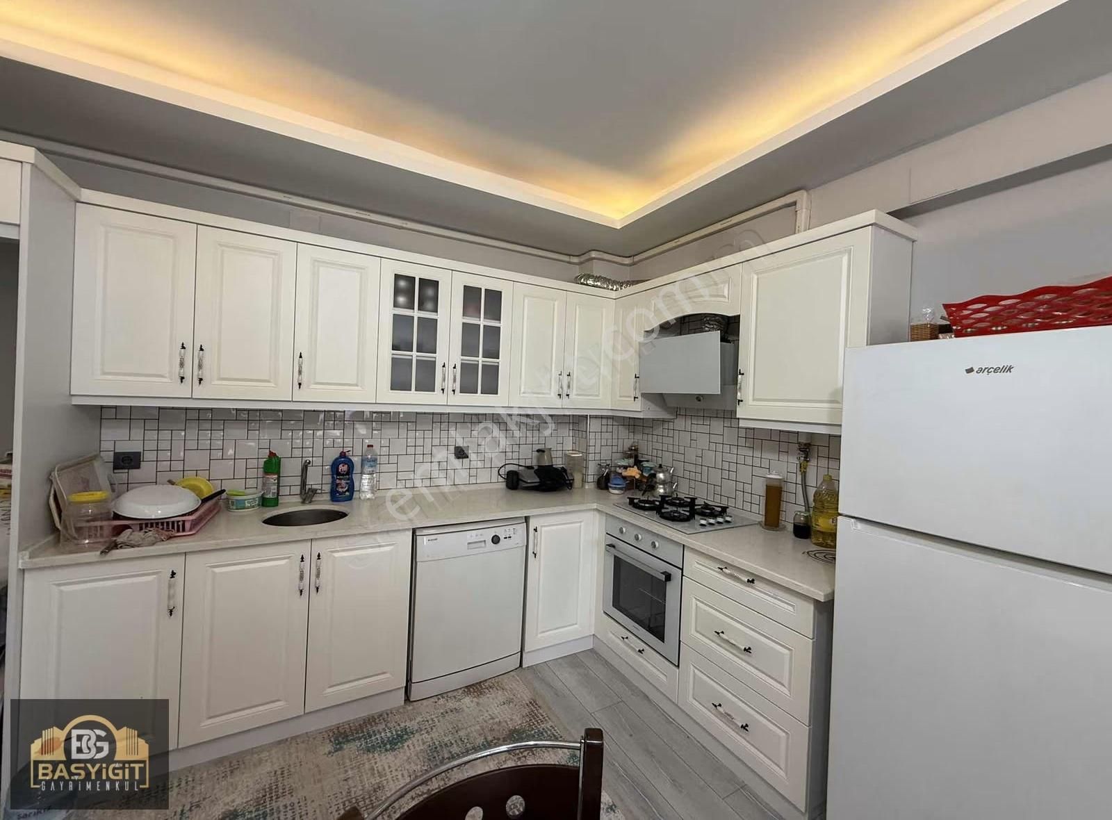 Reşatbey Mah.2+1,95m2 Arakat Satılık Daire