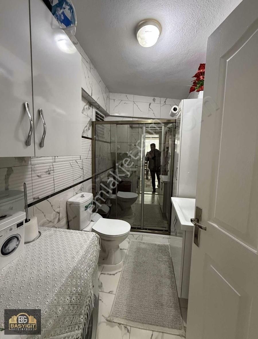 Hürriyet Mah.devlet Hastanesi Yakını 3+1,130m2 Satılık Daire - Görsel 3
