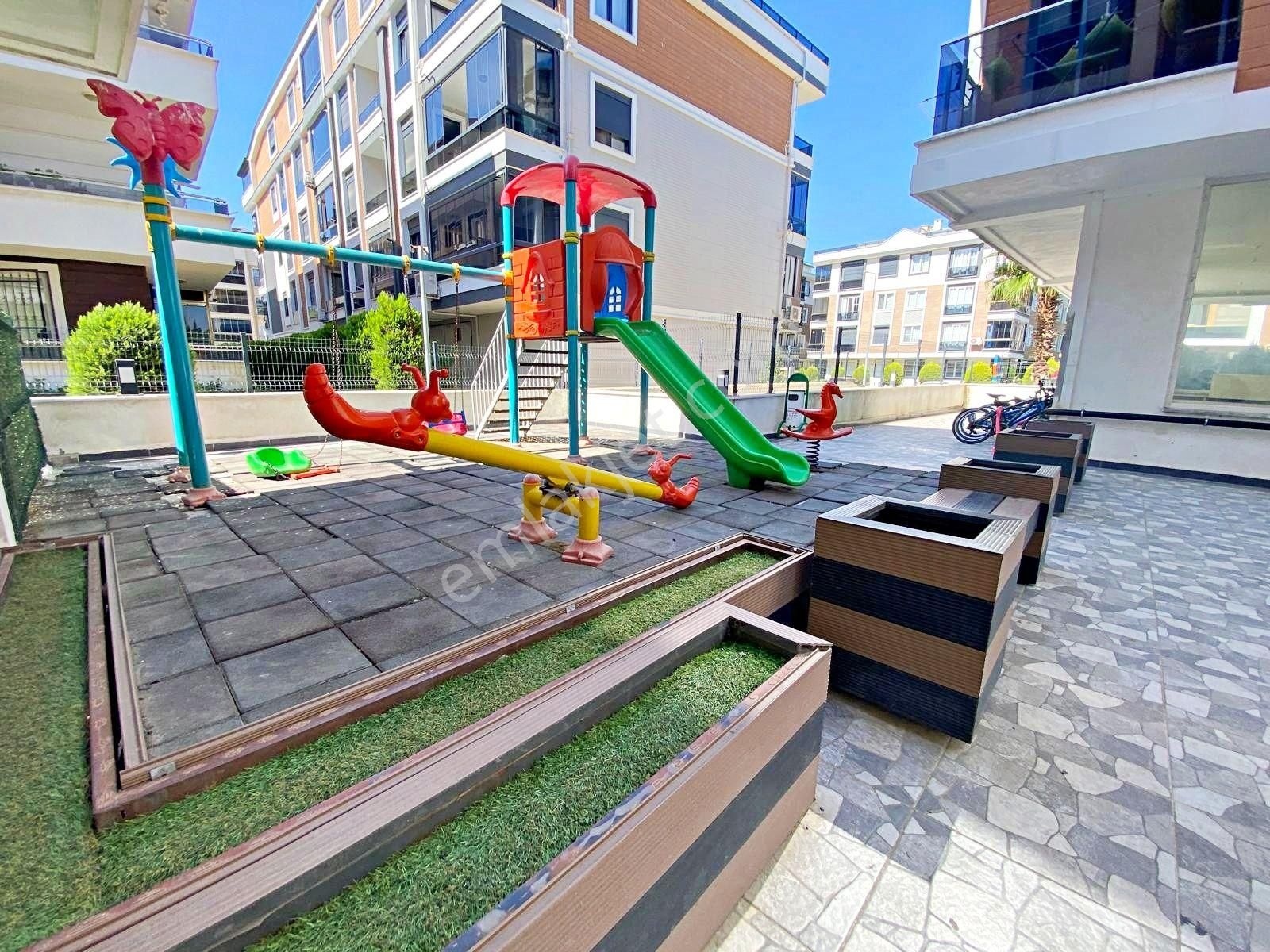 🌀yetki Gültaş Emlaktan Akçay Altınkumda Satılık 1+1 Yüzme Havuzlu Otoparklı Daire - Görsel 8