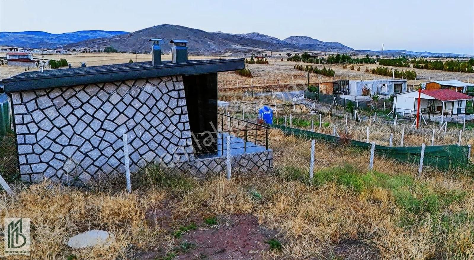 Gölbaşı | Günalan 'da Geniş&ferah 400m2 İçerisnde + 65m2 Taş Ev - Görsel 12