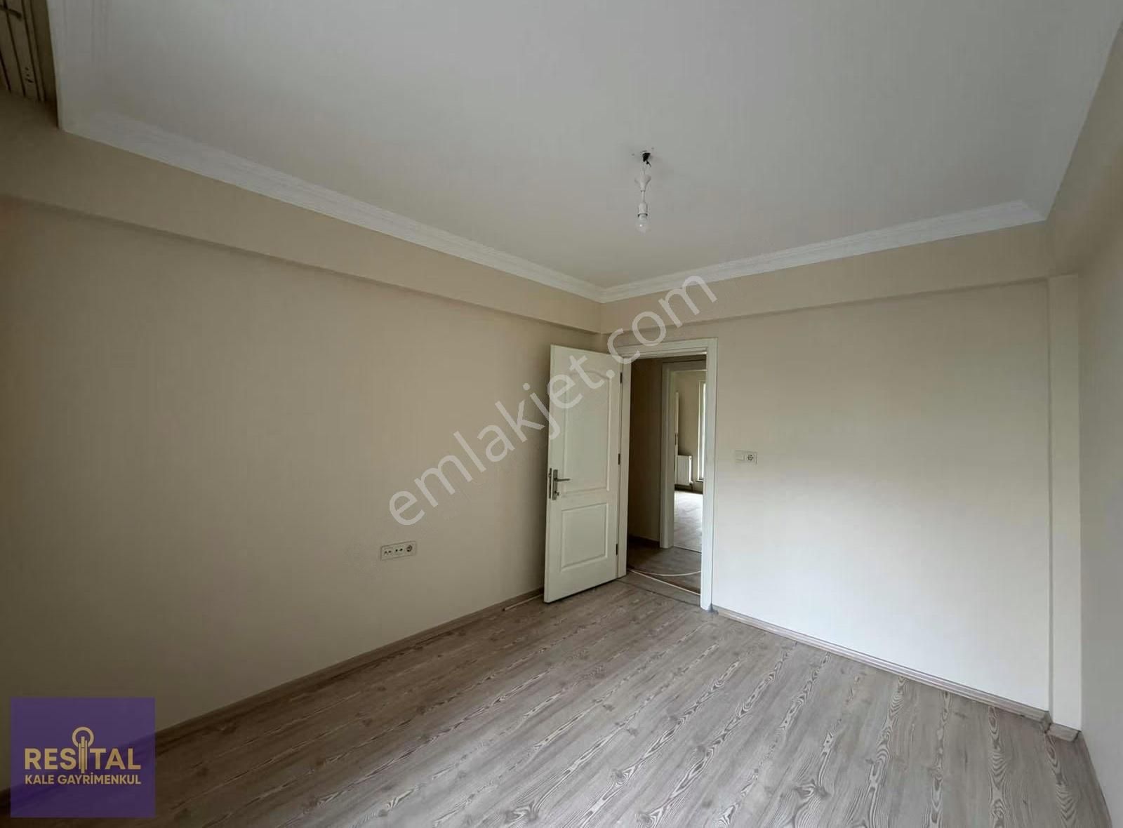 Nilüfer Demirci'de Site İçi 3+1 Kiralık Daire - Görsel 13