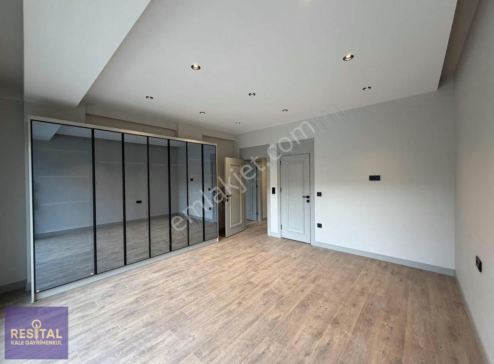 Kayapa'da Fırsat 4+1 Villa - Görsel 12