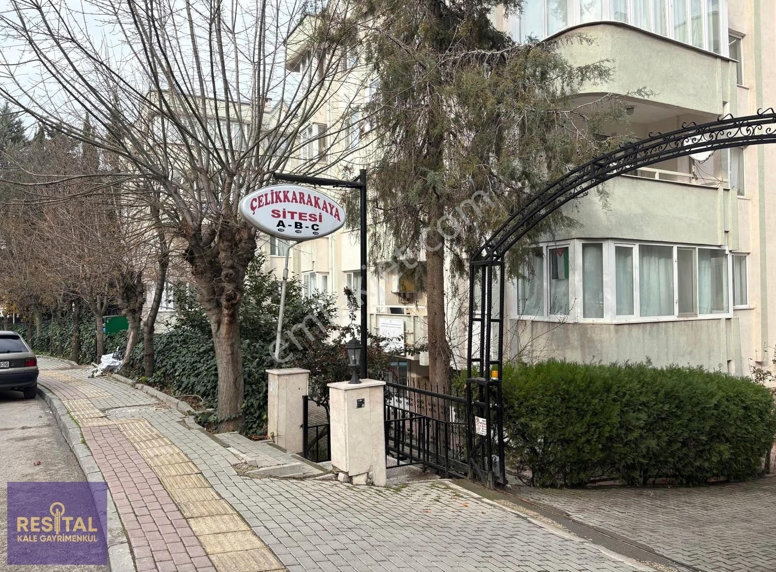 Beşevler Caddesinde Geniş Ve Ferah Daire