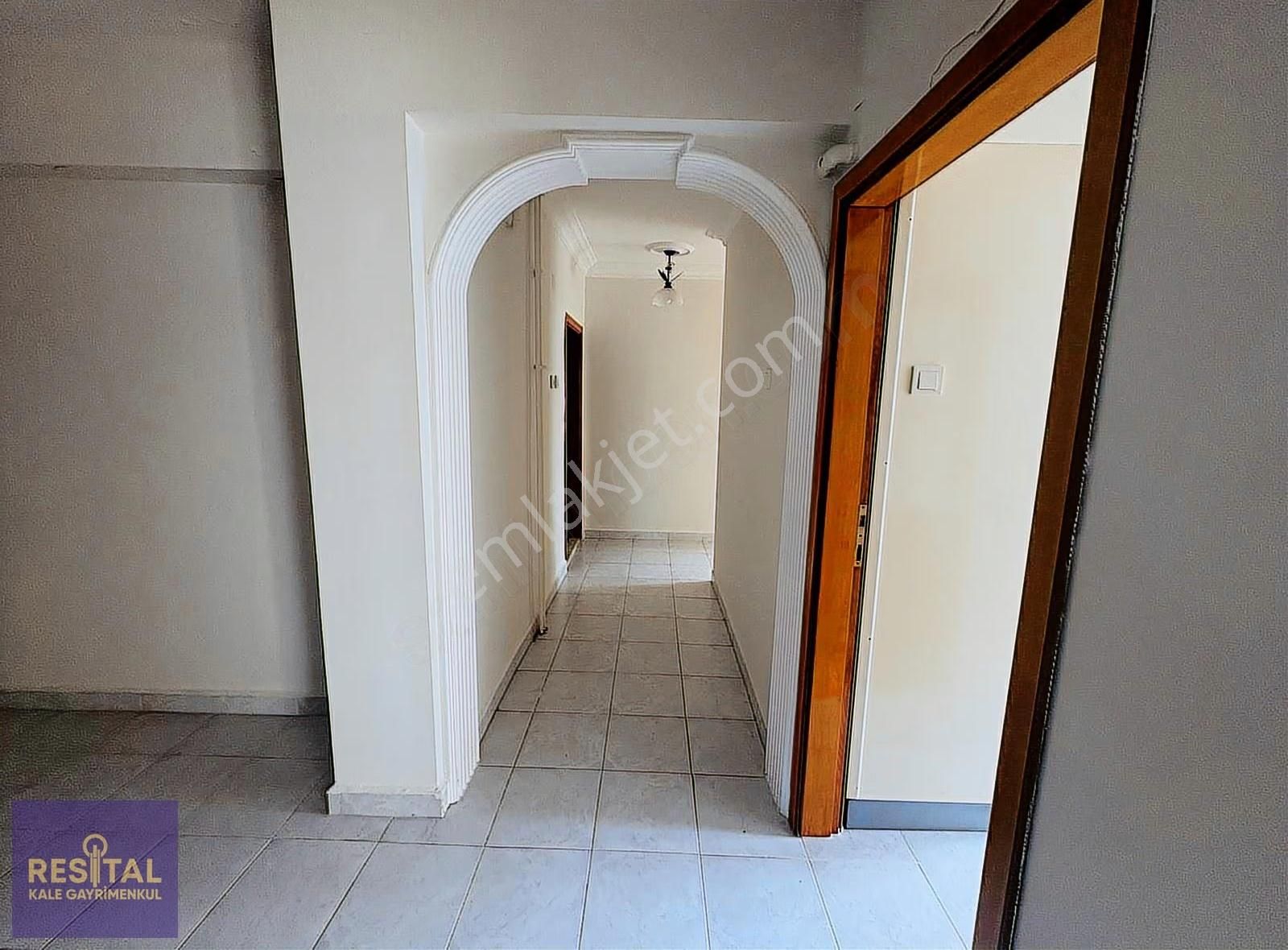 Beşevler Caddesinde Geniş Ve Ferah Daire - Görsel 16
