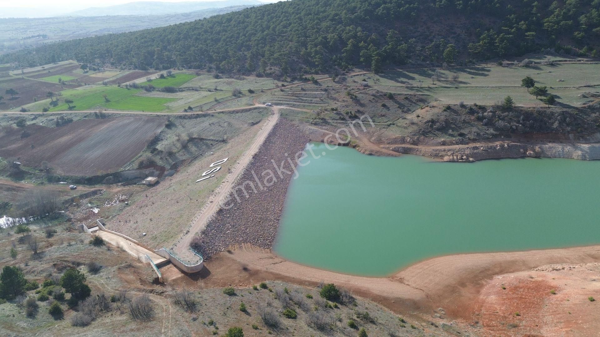Konya / Ilgın / Belekler Mahallesinde 1.549 M² Gölün Yanında Müstakil Tarla - Görsel 2