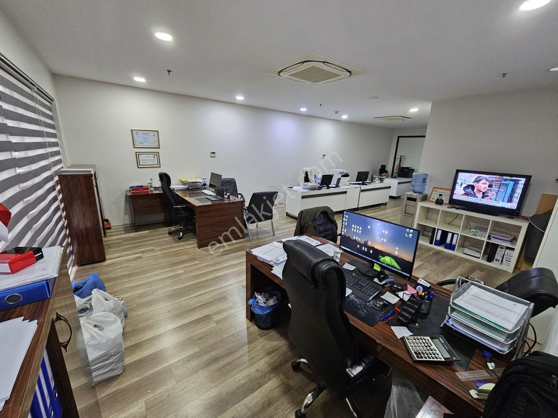 Maltepe Tugayyolu Ofistanbul Plaza'da 79m2 Kiralık İskanlı Ofis - Görsel 25