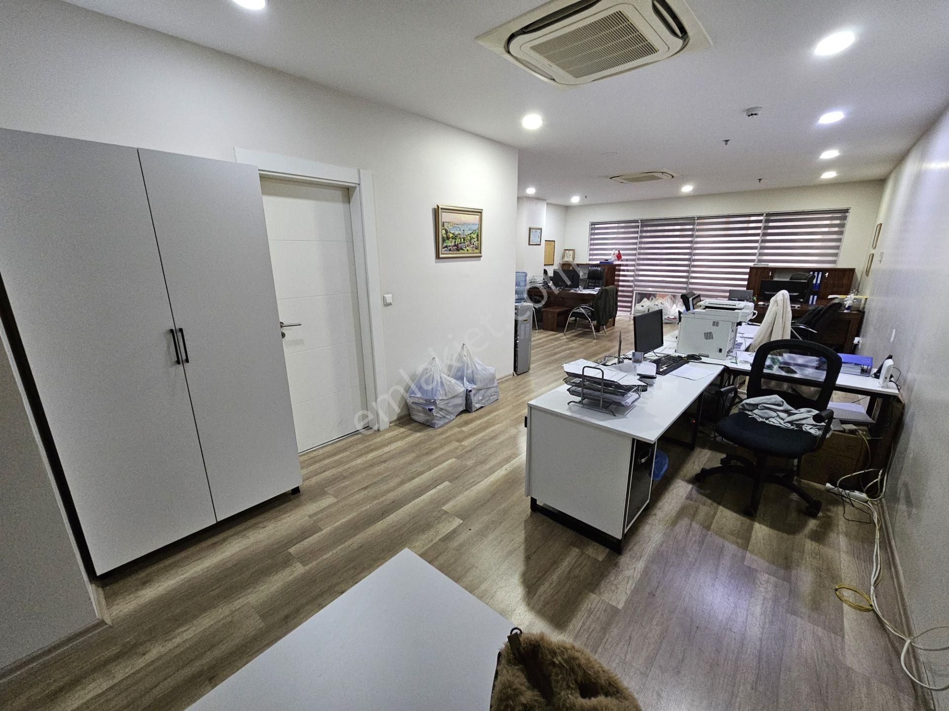 Maltepe Tugayyolu Ofistanbul Plaza'da 79m2 Kiralık İskanlı Ofis - Görsel 28