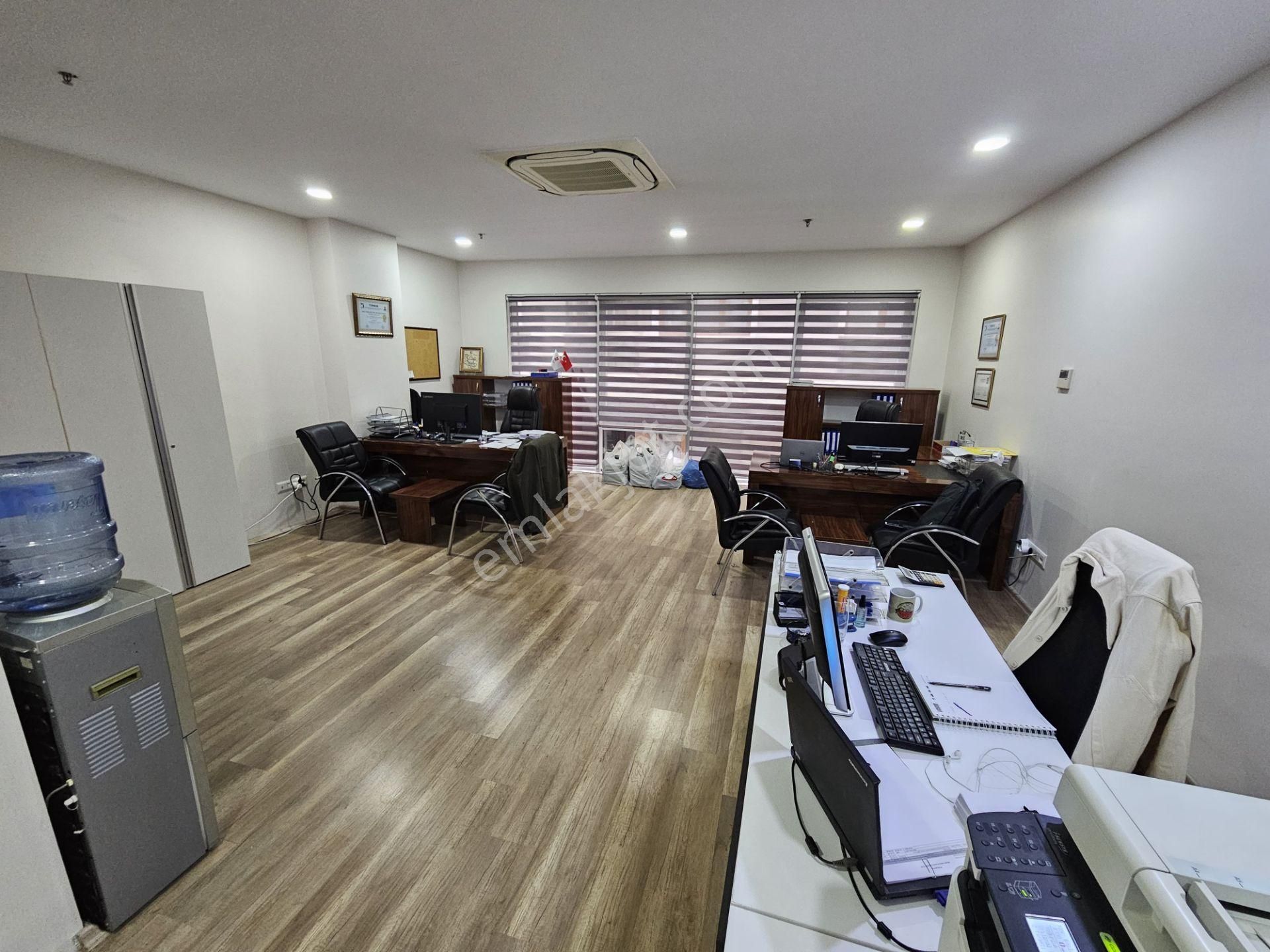 Maltepe Tugayyolu Ofistanbul Plaza'da 79m2 Kiralık İskanlı Ofis - Görsel 23