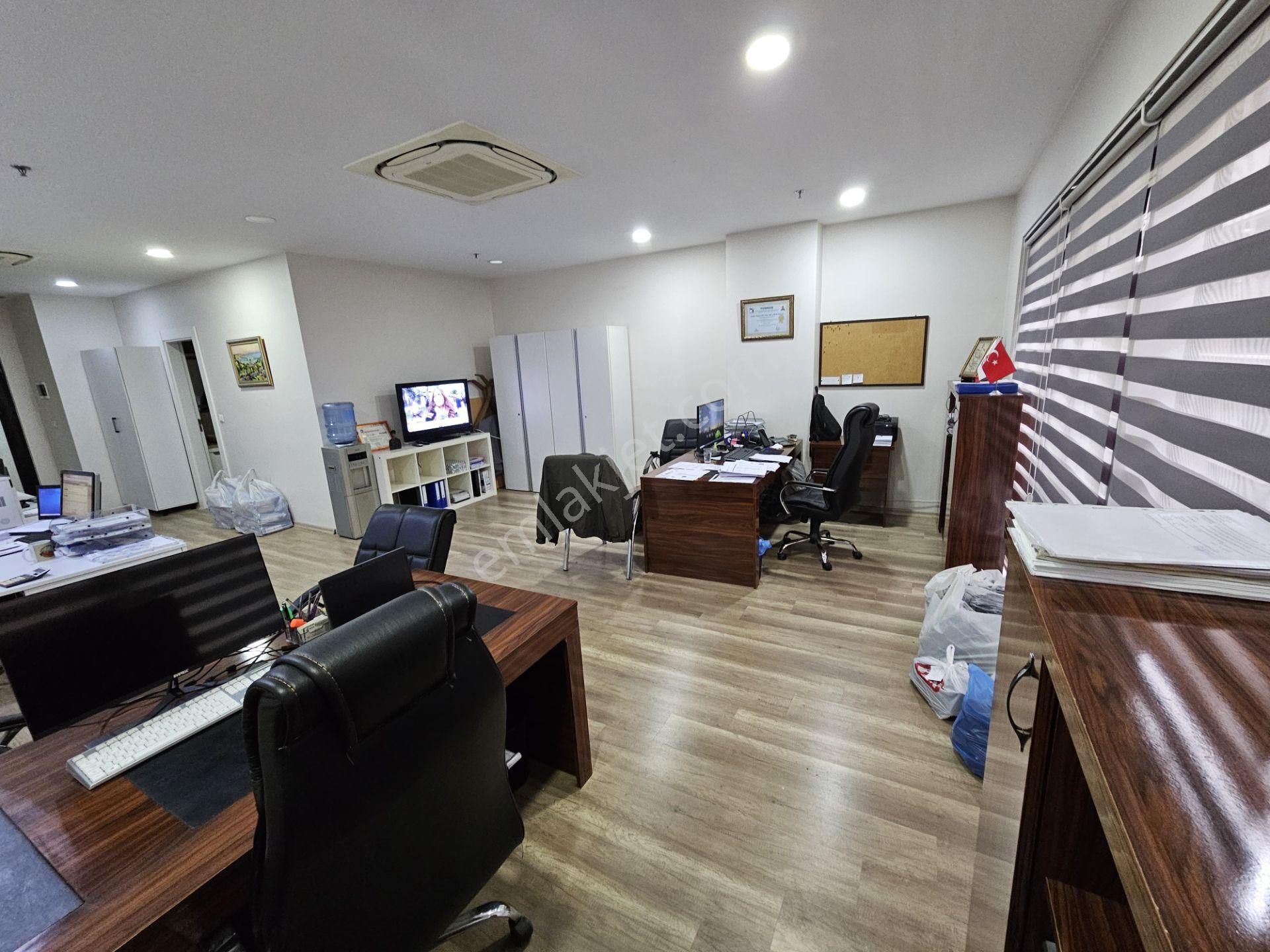 Maltepe Tugayyolu Ofistanbul Plaza'da 79m2 Kiralık İskanlı Ofis - Görsel 21