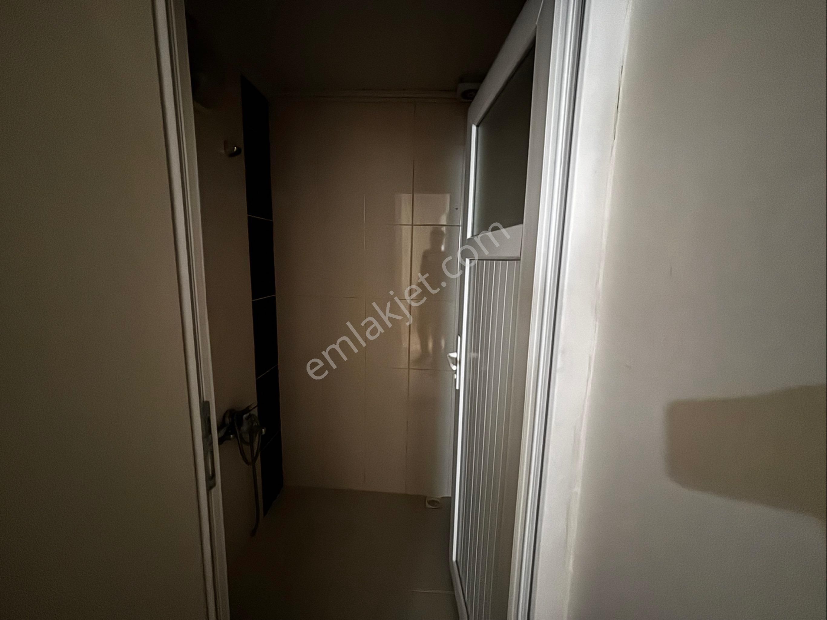 Cb'den Tekerek Ana Cadde Üzeri Geniş Satılık 3+1 Daire - Görsel 14