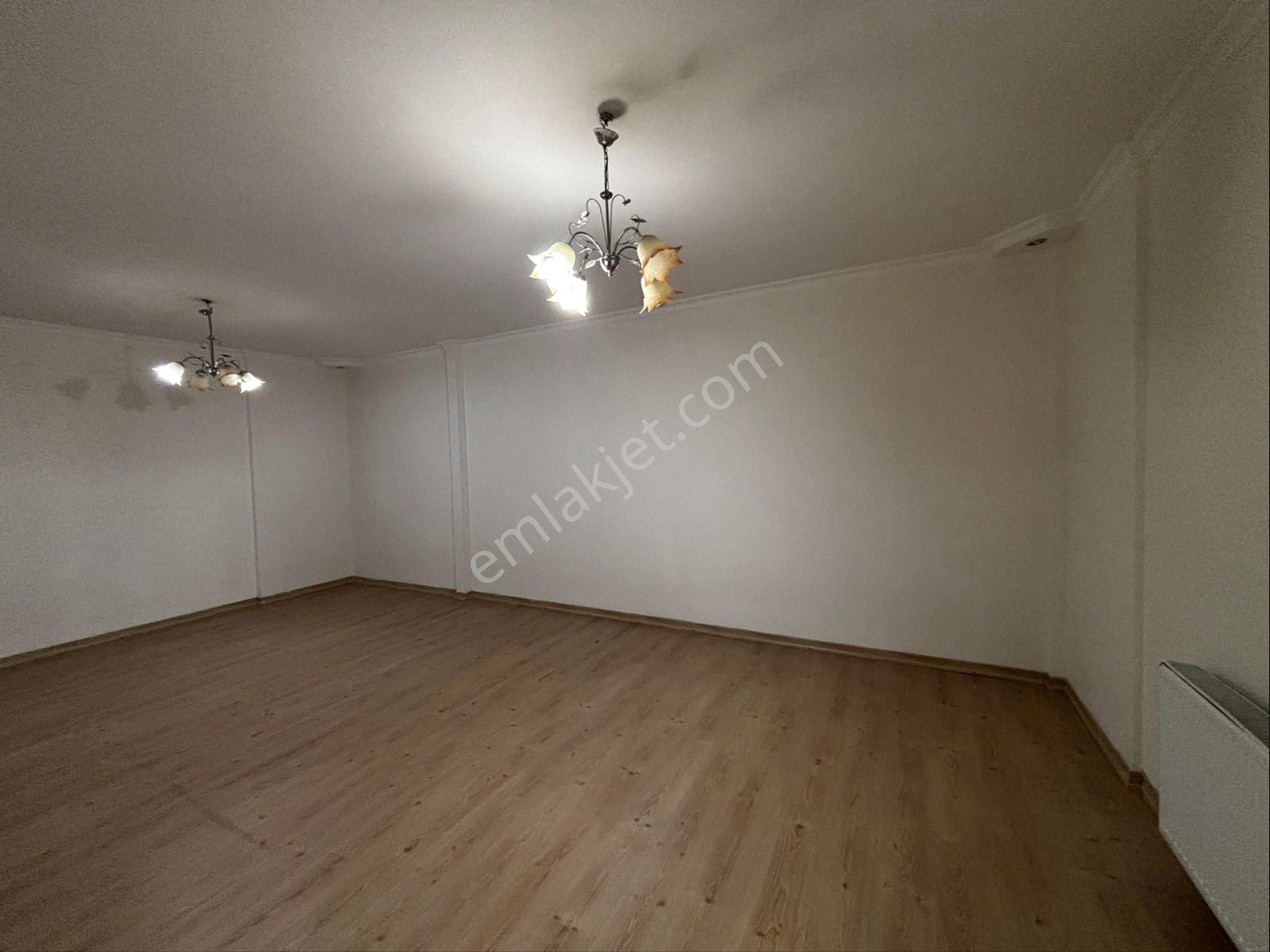 Cb'den Tekerek Ana Cadde Üzeri Geniş Satılık 3+1 Daire - Görsel 5