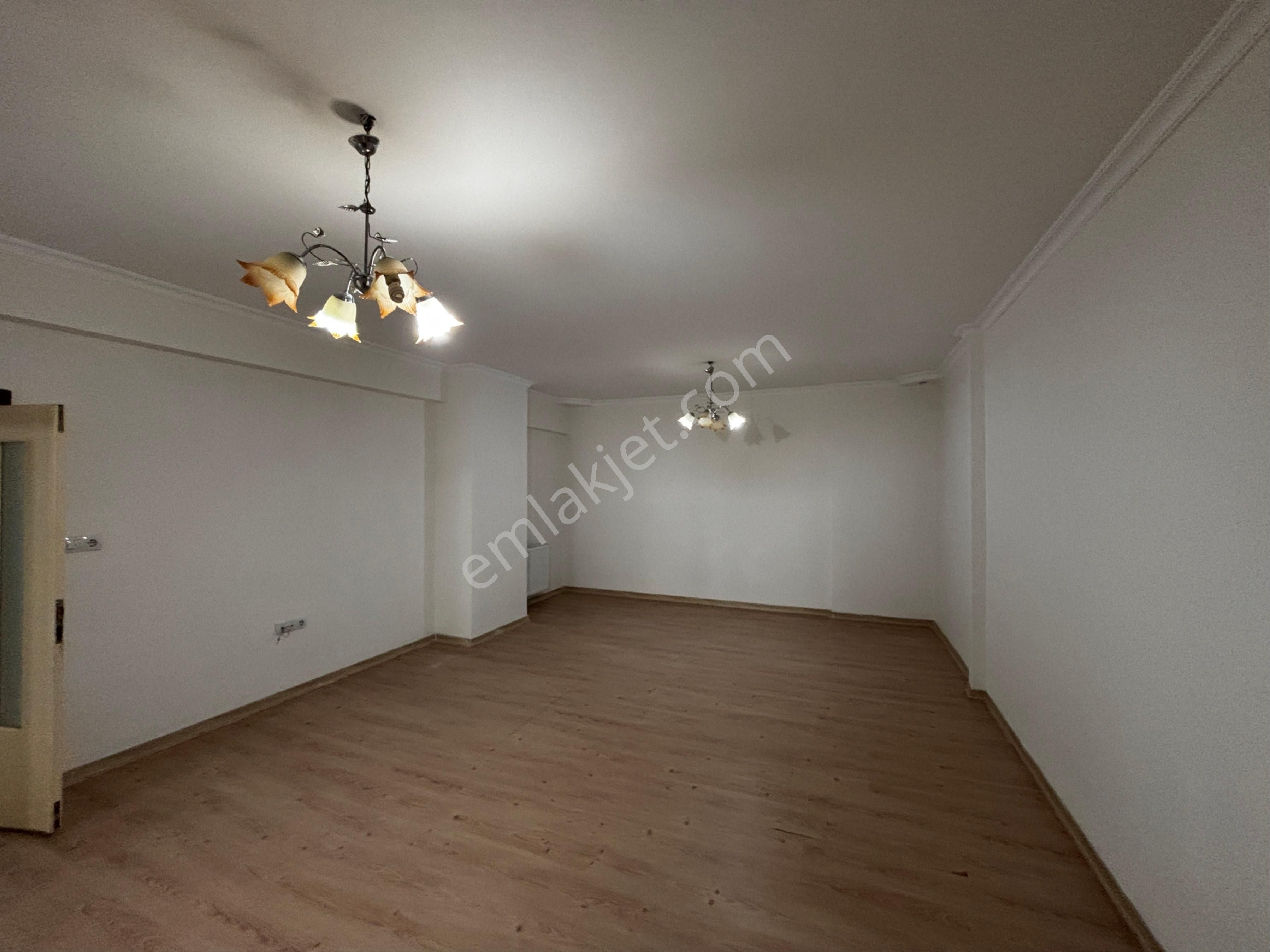 Cb'den Tekerek Ana Cadde Üzeri Geniş Satılık 3+1 Daire - Görsel 6