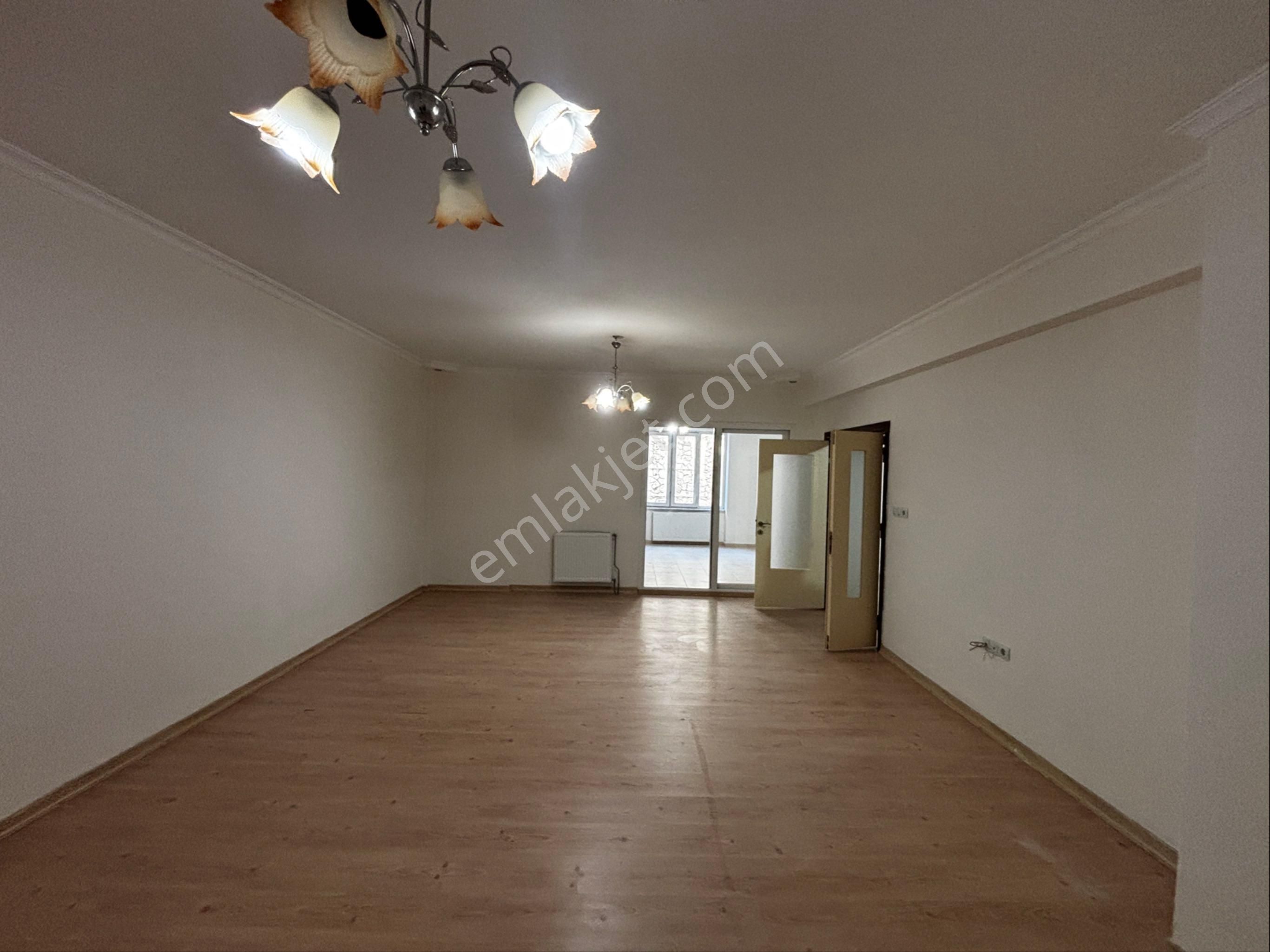 Cb'den Tekerek Ana Cadde Üzeri Geniş Satılık 3+1 Daire - Görsel 8