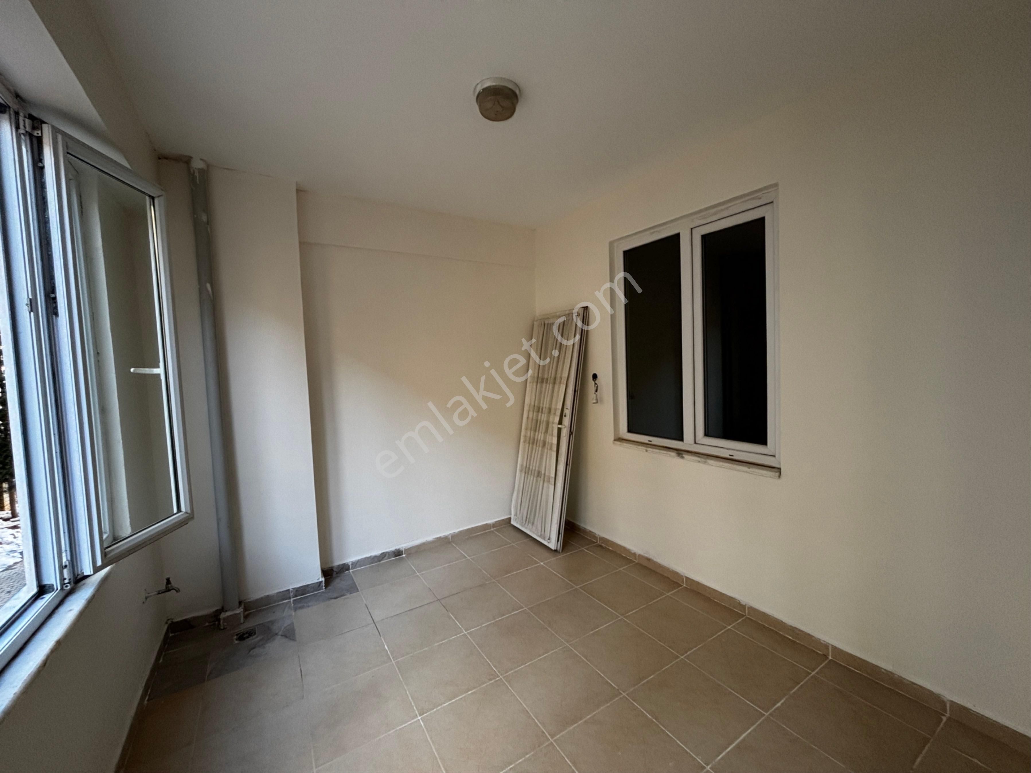 Cb'den Tekerek Ana Cadde Üzeri Geniş Satılık 3+1 Daire - Görsel 19