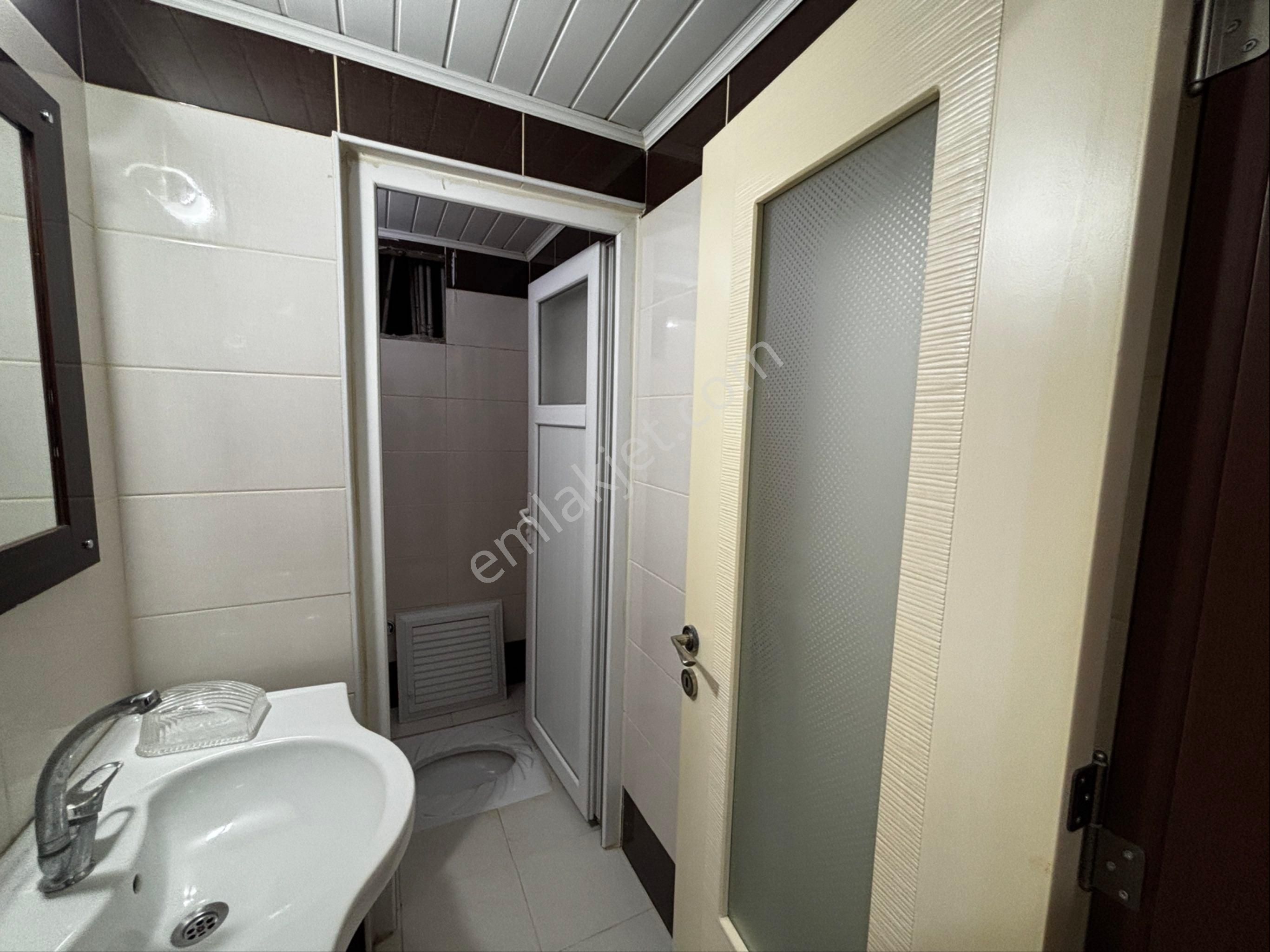 Cb'den Tekerek Ana Cadde Üzeri Geniş Satılık 3+1 Daire - Görsel 12