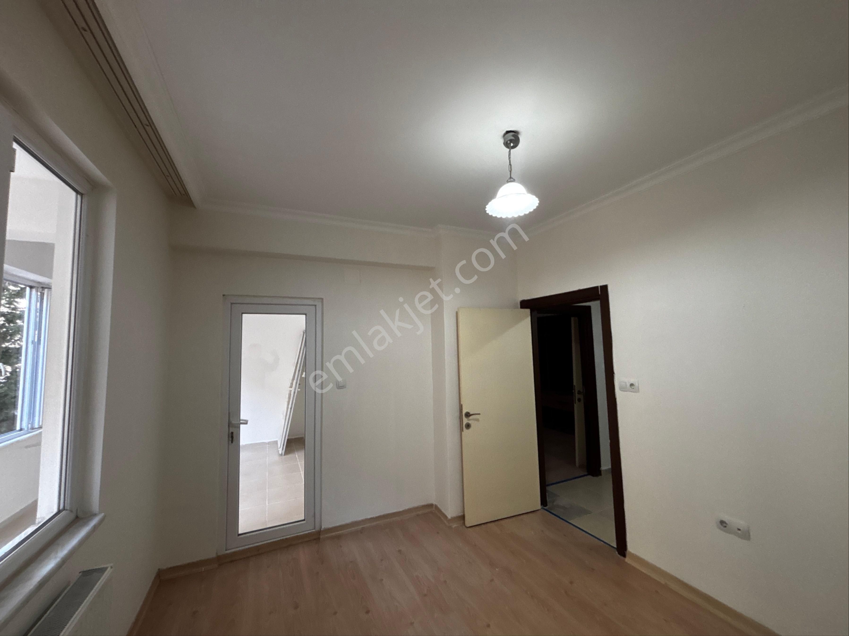 Cb'den Tekerek Ana Cadde Üzeri Geniş Satılık 3+1 Daire - Görsel 23