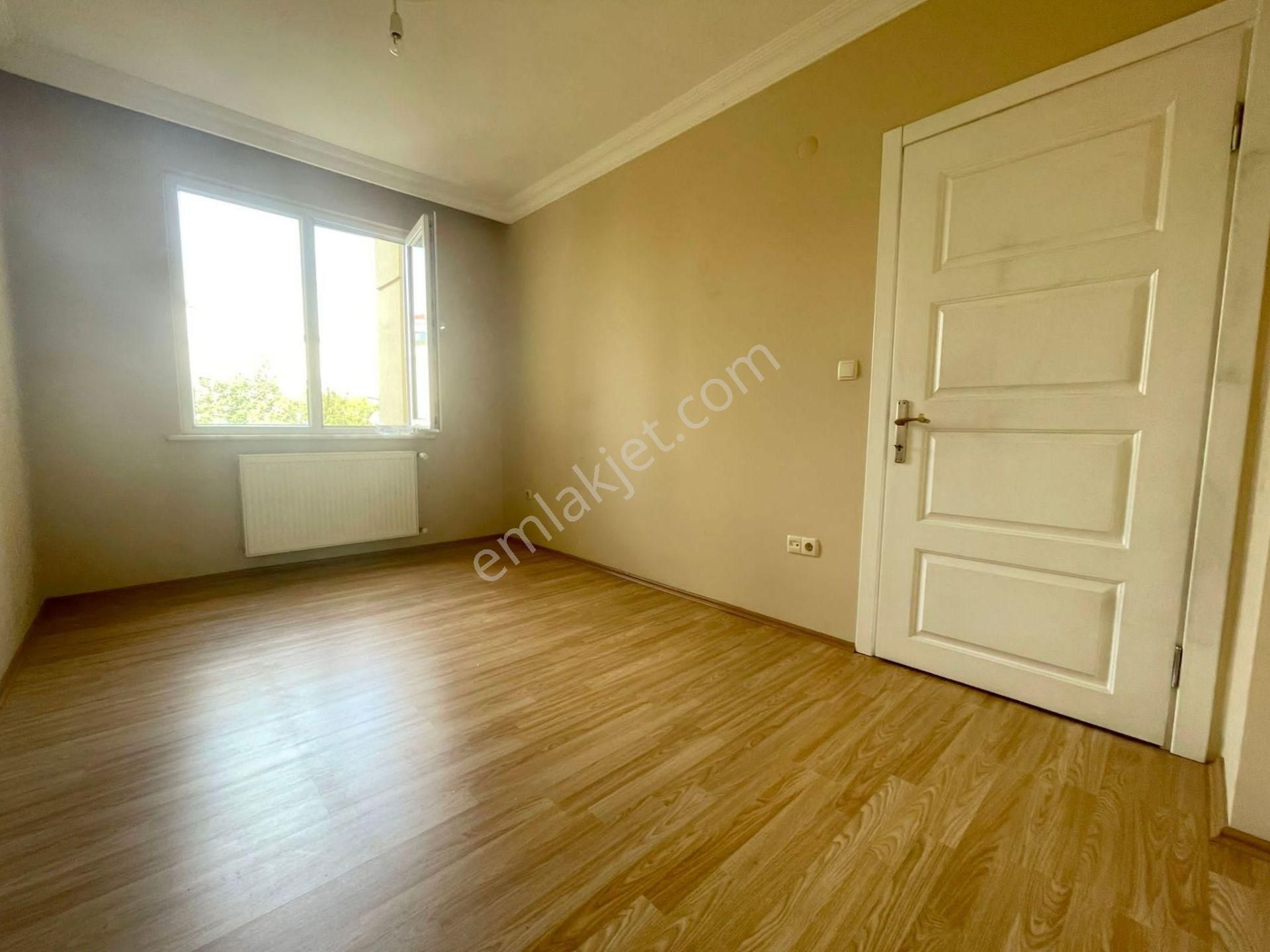 Mertcan'dan Metroya 7dk Mesafeli Teraslı İskanlı 2+1 Geniş Daire - Görsel 12