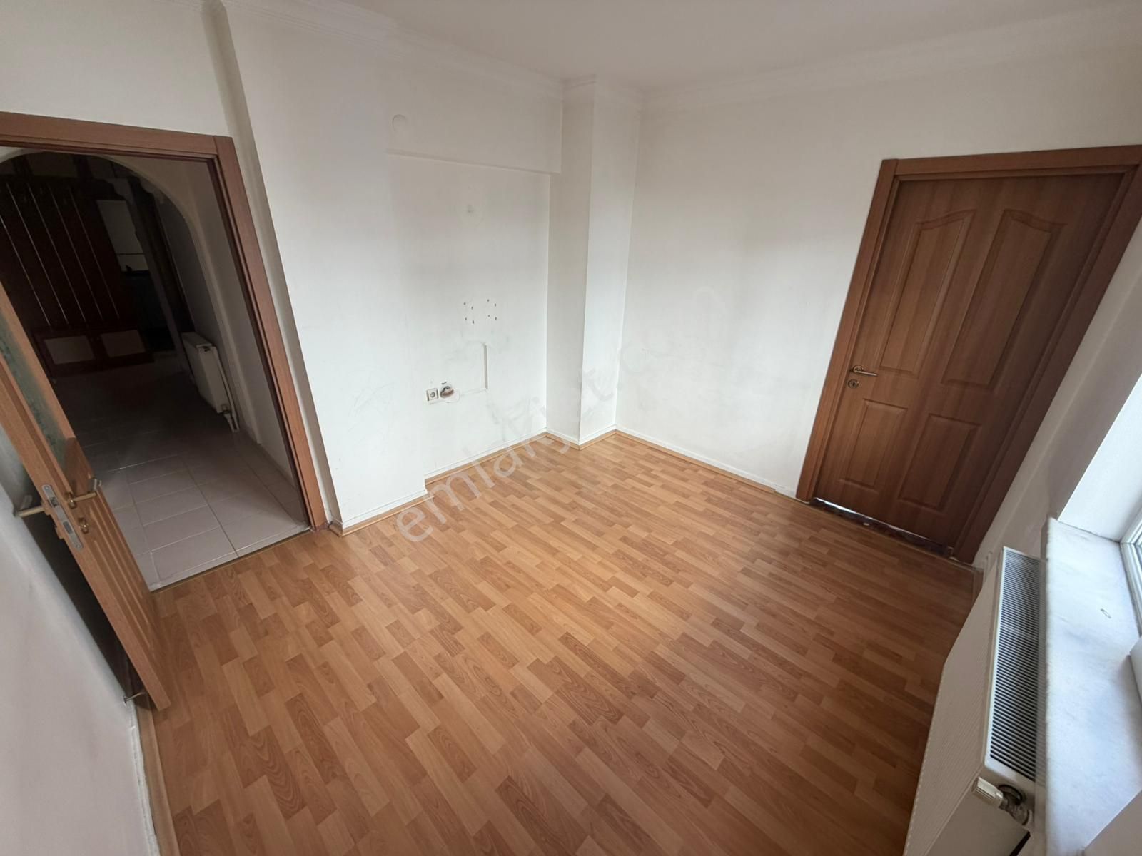 Maraşal Çakmak Mah"de 3+1 Salon Bağımsız Çift Balkonlu Daire !!! - Görsel 13