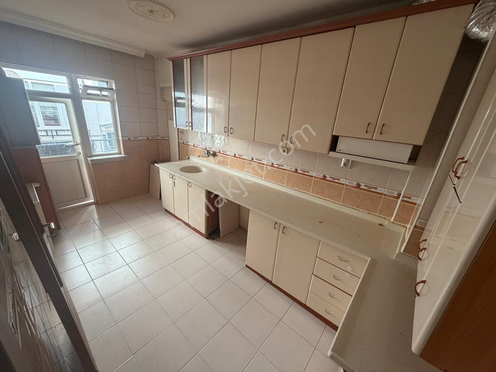 Maraşal Çakmak Mah"de 3+1 Salon Bağımsız Çift Balkonlu Daire !!! - Görsel 27