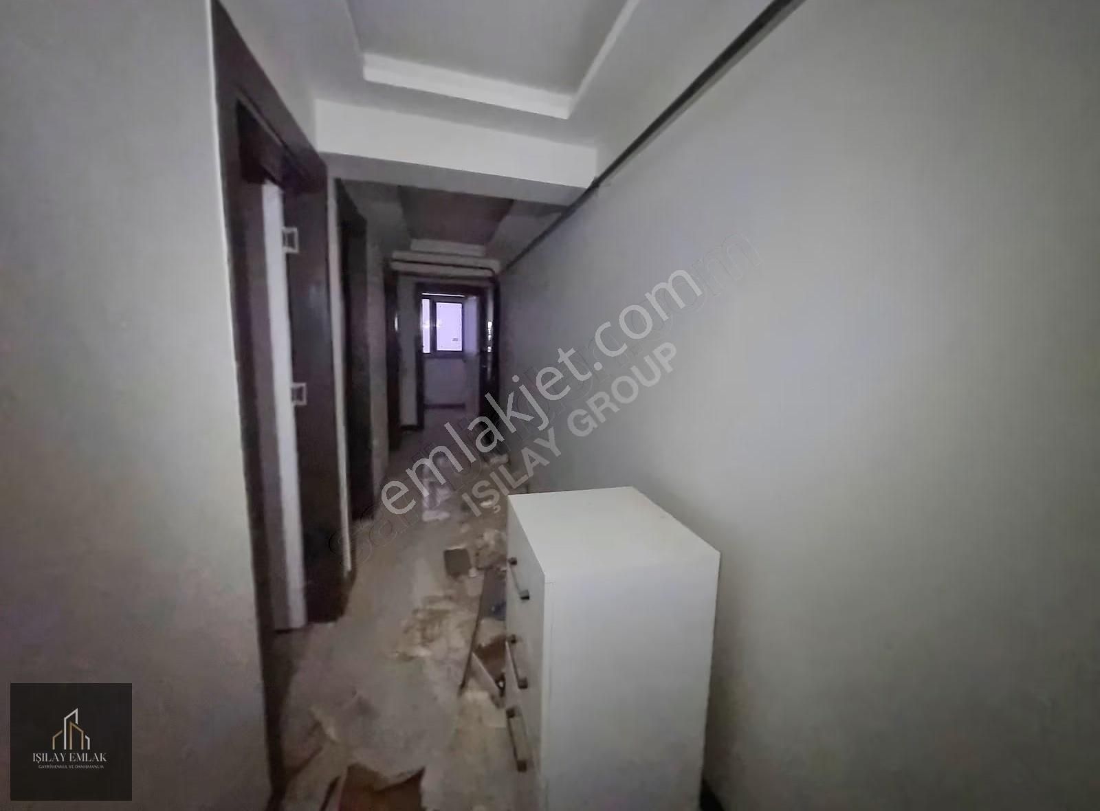 Afyon Kurtuluş Caddesi Üzeri Sıfır Kiralık Ofis - Görsel 3