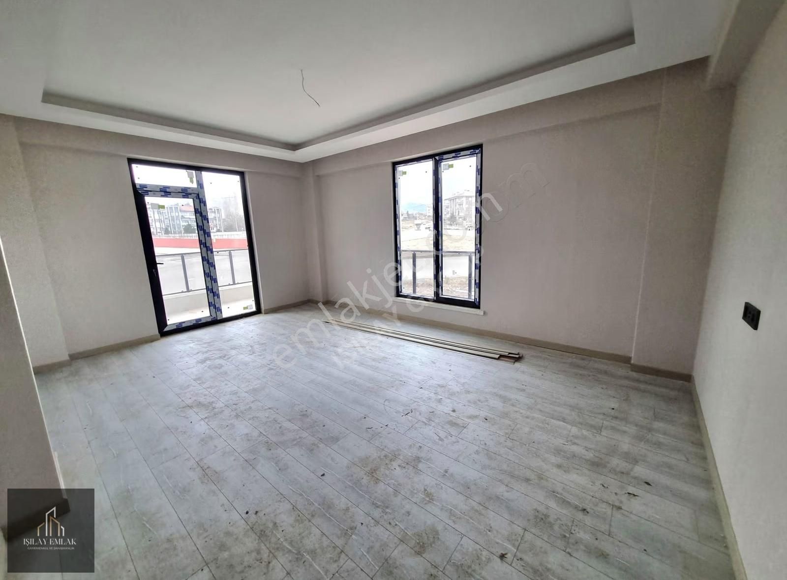 Afyon Mareşal Fevzi Çakmak Mahallesinde Sıfır Satılık Daireler - Görsel 2