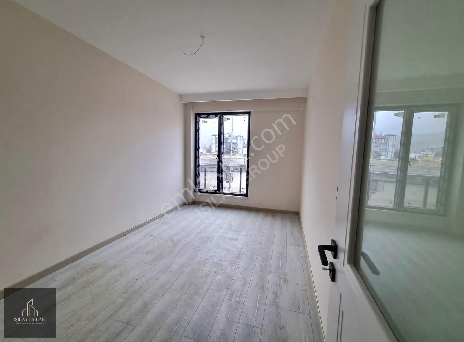 Afyon Mareşal Fevzi Çakmak Mahallesinde Sıfır Satılık Daireler - Görsel 3