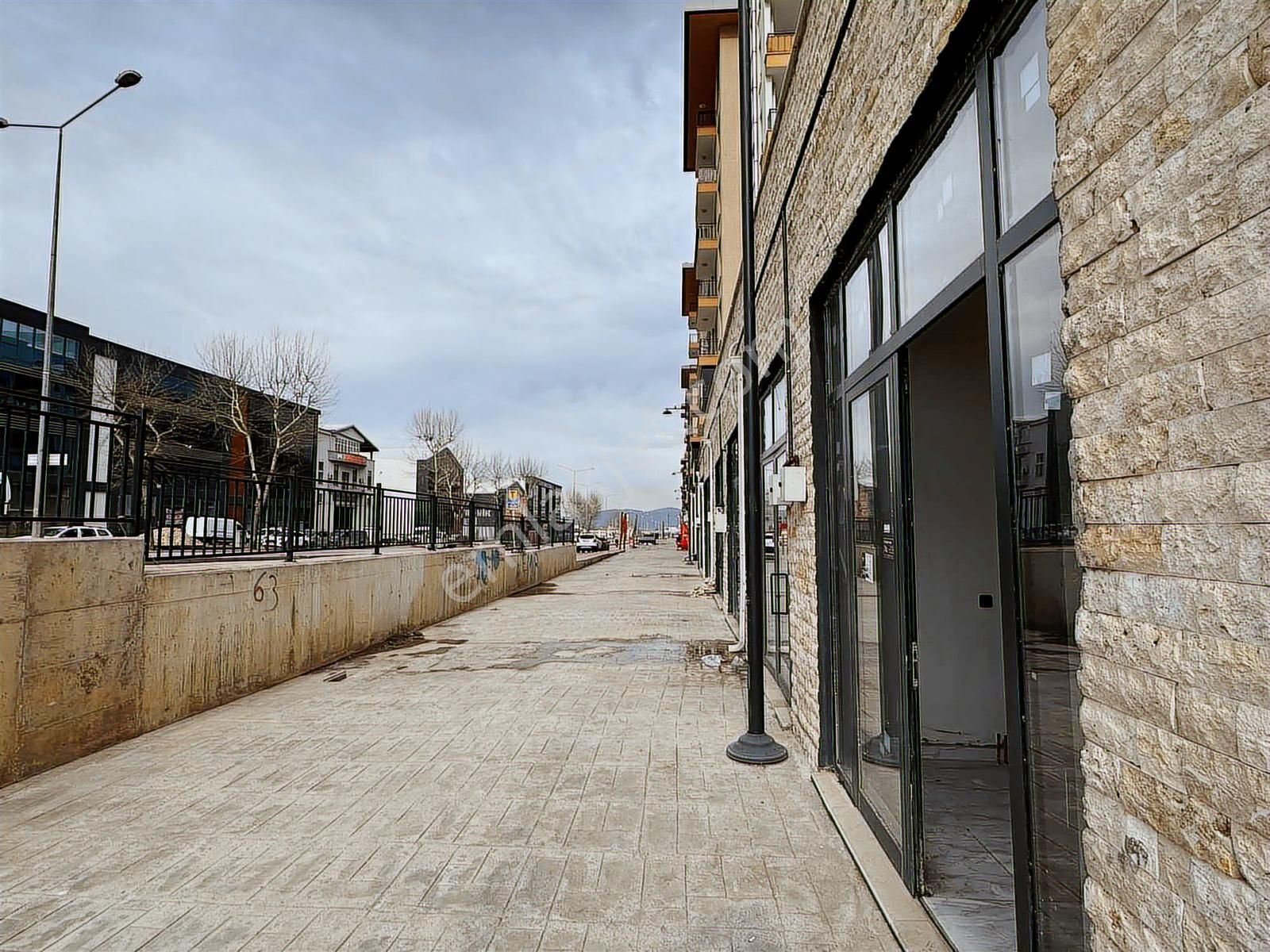 Dialog Altun'dan Cadde Üstü Tabela Değeri Yüksek Kiralık Dükkan - Görsel 14