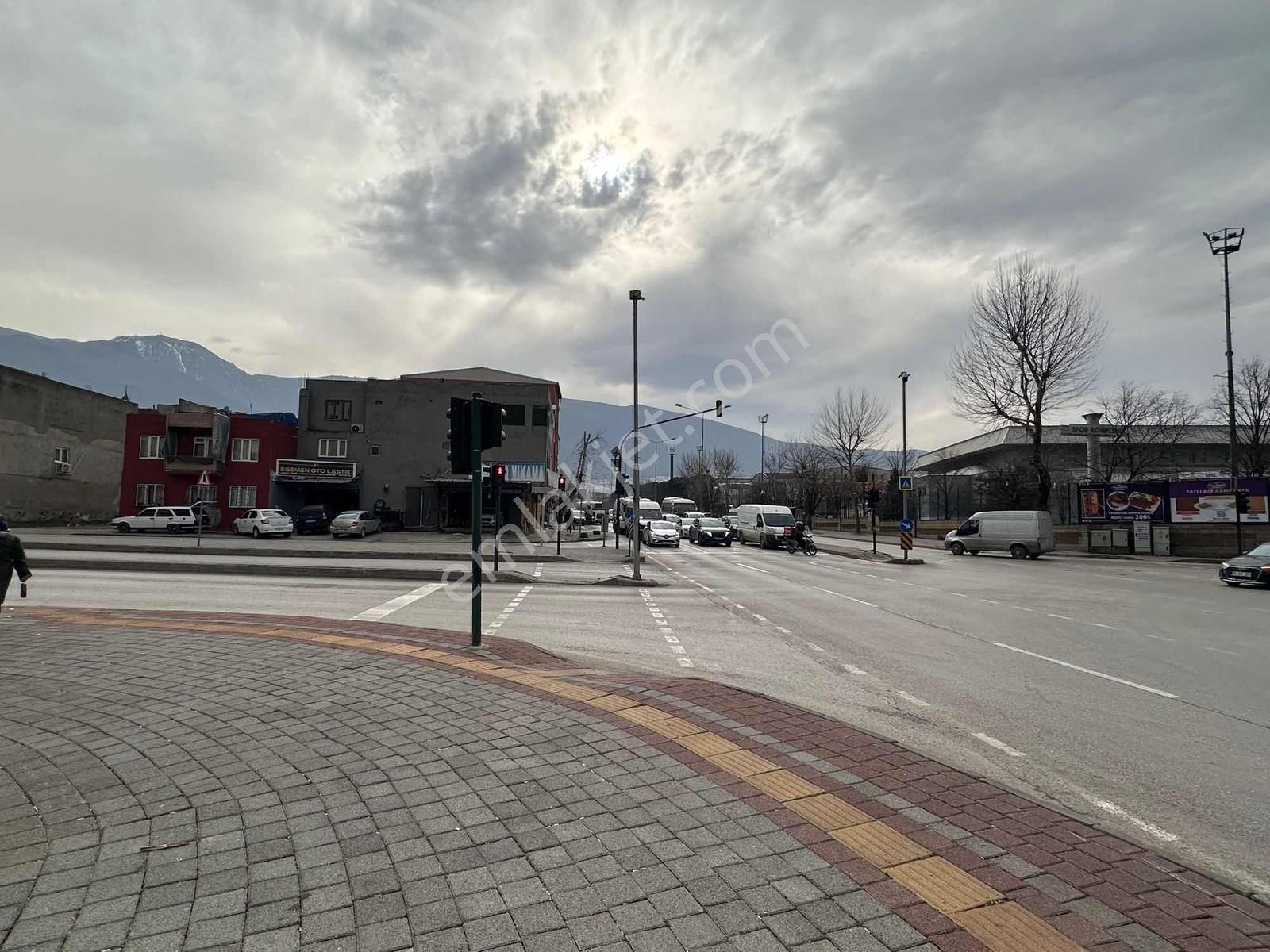 Dialog Altun'dan Cadde Üstü Tabela Değeri Yüksek Kiralık Dükkan - Görsel 3