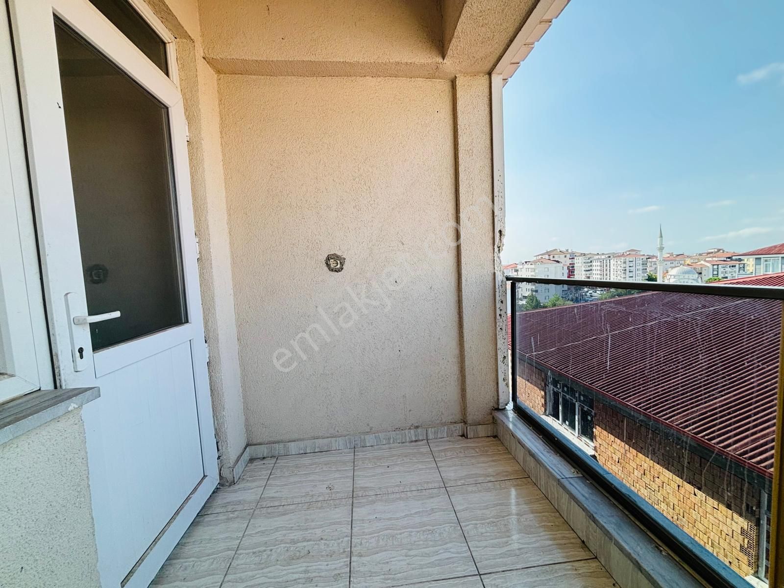 Güven'den Çerkezköyde İskanlı Ara Kat Okullara Yakın 3+1 Daire - Görsel 14