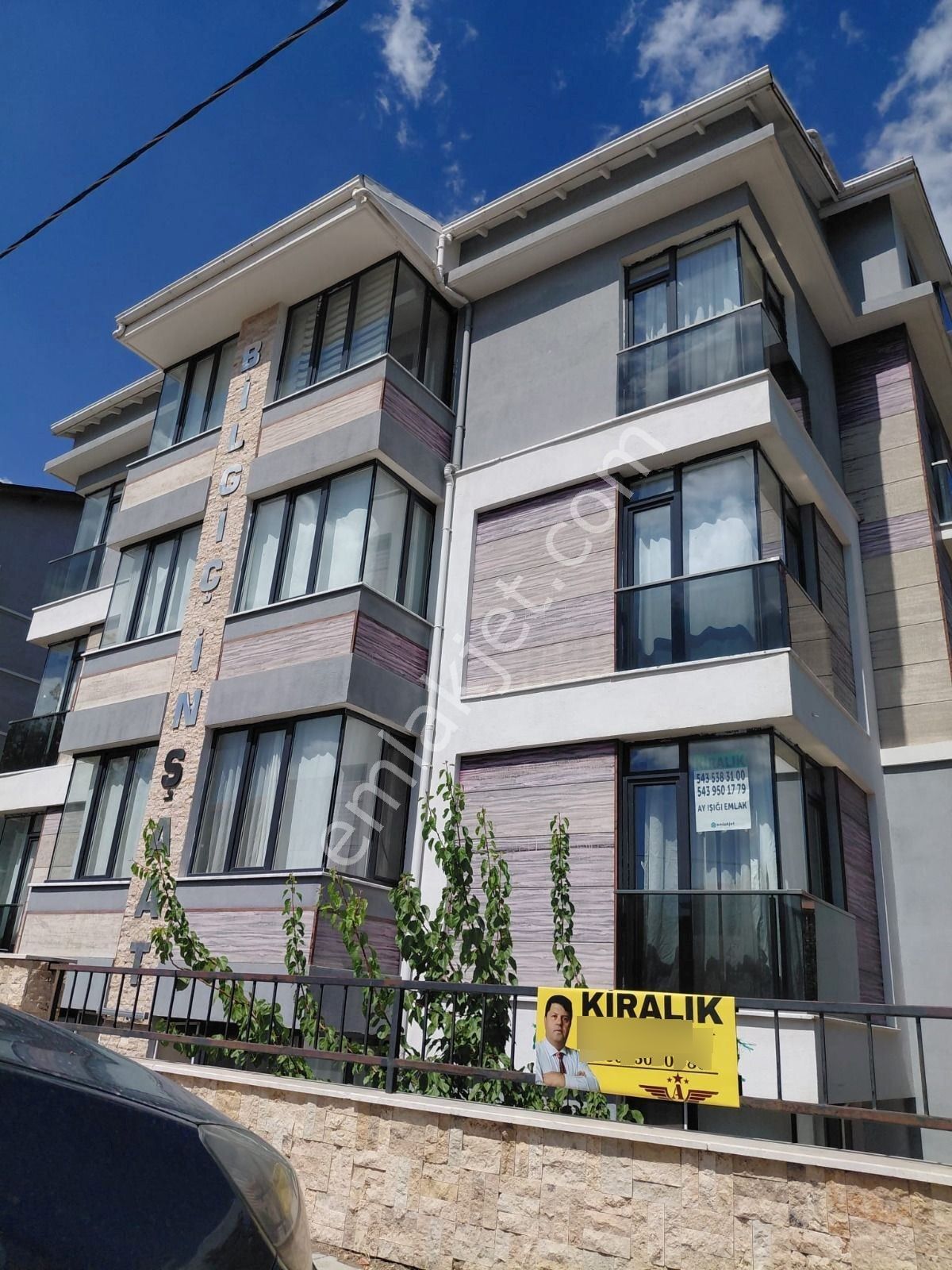 Modernevler Mahallesinde Satılık Geniş Ve Bakımlı Apart