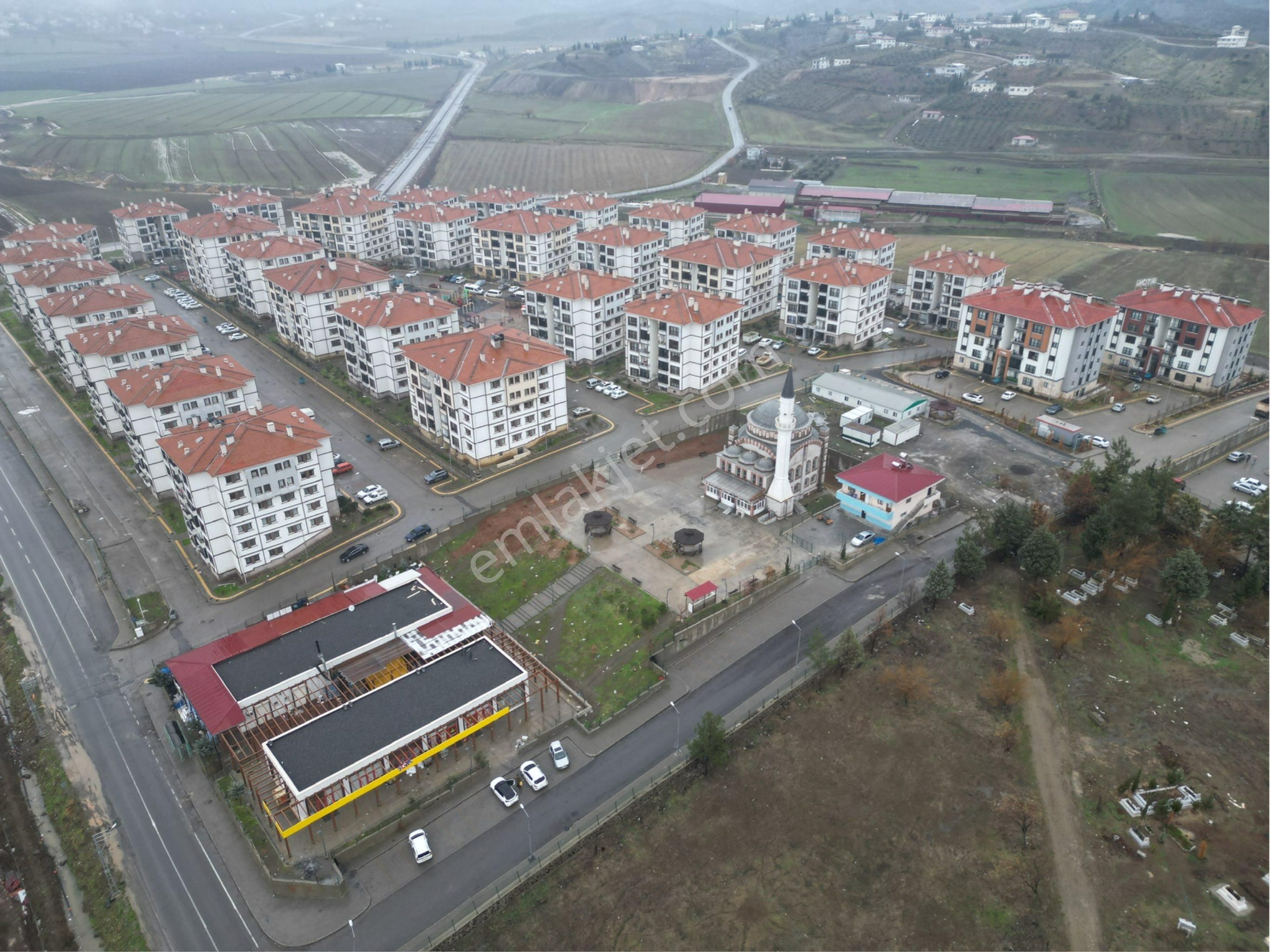 Cb'den Karacasu Karsıyaka Tokide Satılık Dükkan