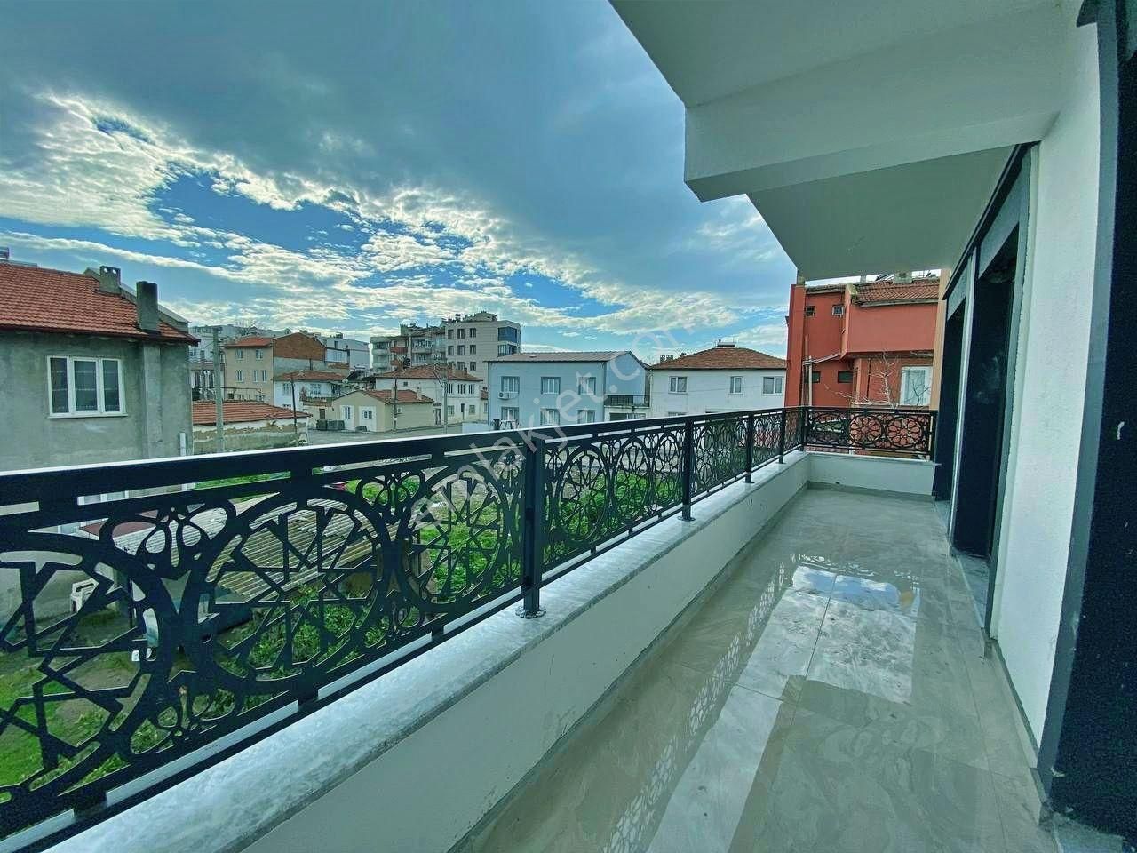 Yetkisi Uytundan Burhaniye'de Kapalı Otoparklı 2+1 Satılık Daire - Görsel 26