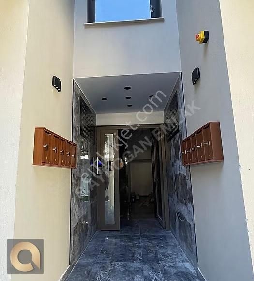 Karşıyaka Okul Yanı Tramvaya Yürüme Mesafesinde Lüks 2+1 Daire - Görsel 19