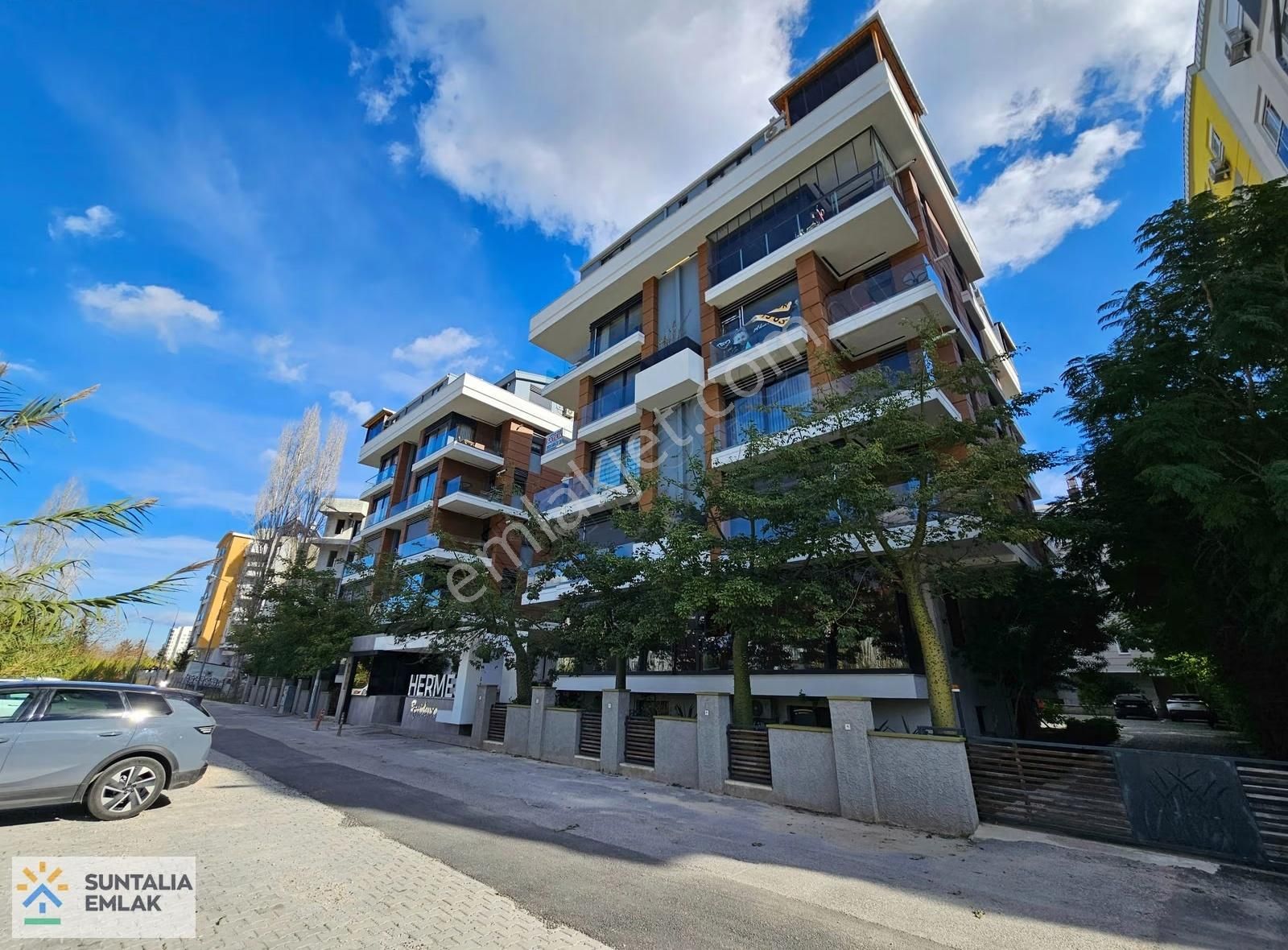 Konyaaltı, Liman Mh, Arakat Sahile Yakın 2+1 2 Banyo Lüks Konut