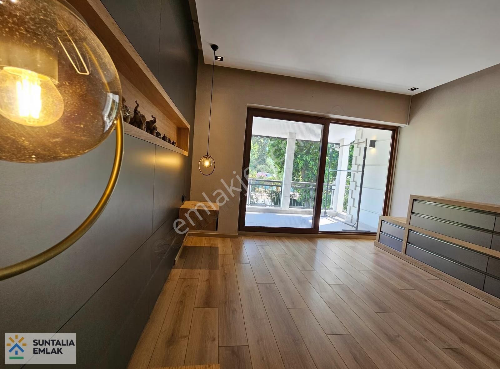 Antalya Gürsu Mh Altın Sitesinde Ön Cephe Tripleks Villa - Görsel 28